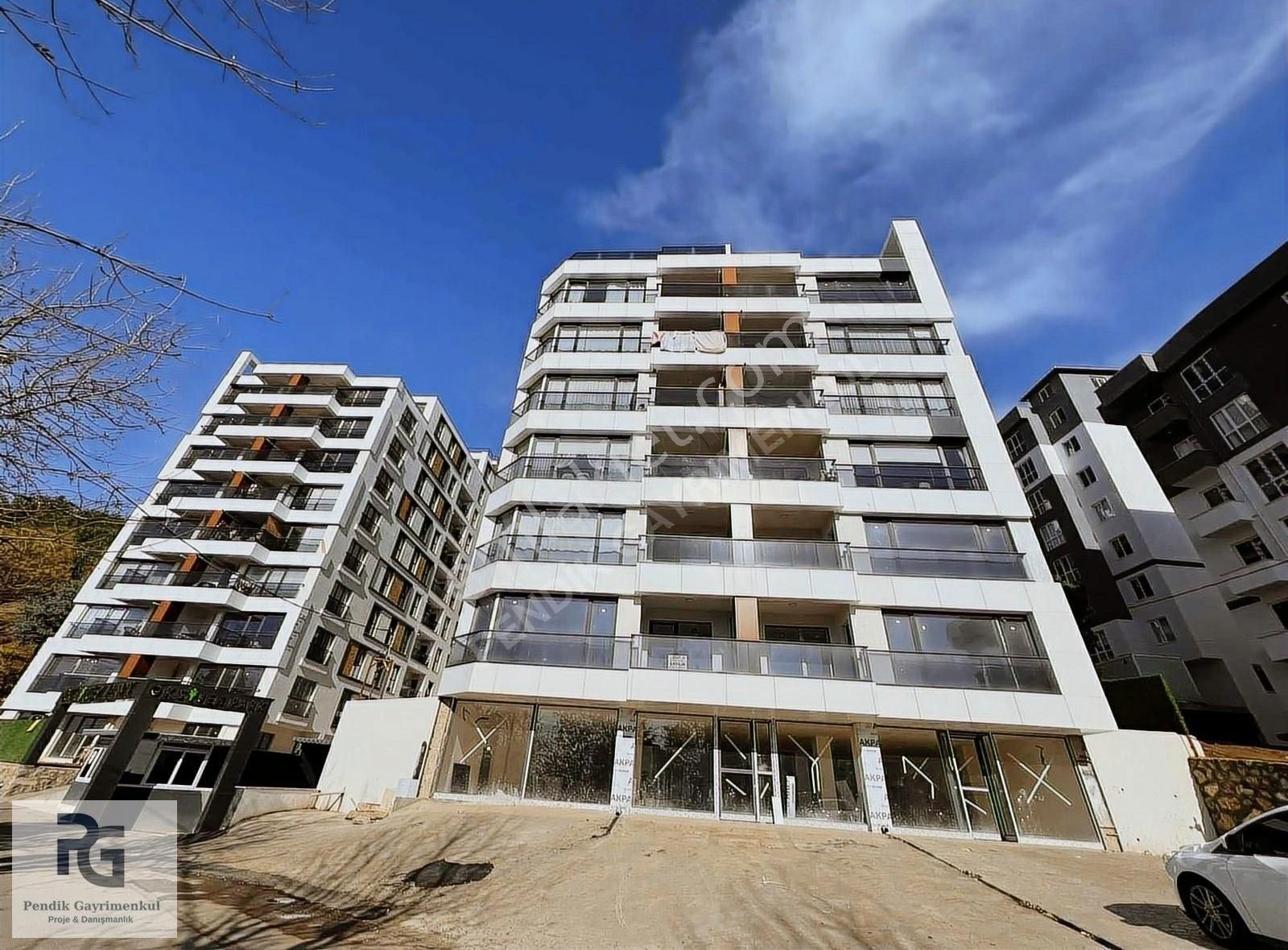 Pendik Gözdağında Oksijen Park Sitesinde 1+1 Satılık Daire