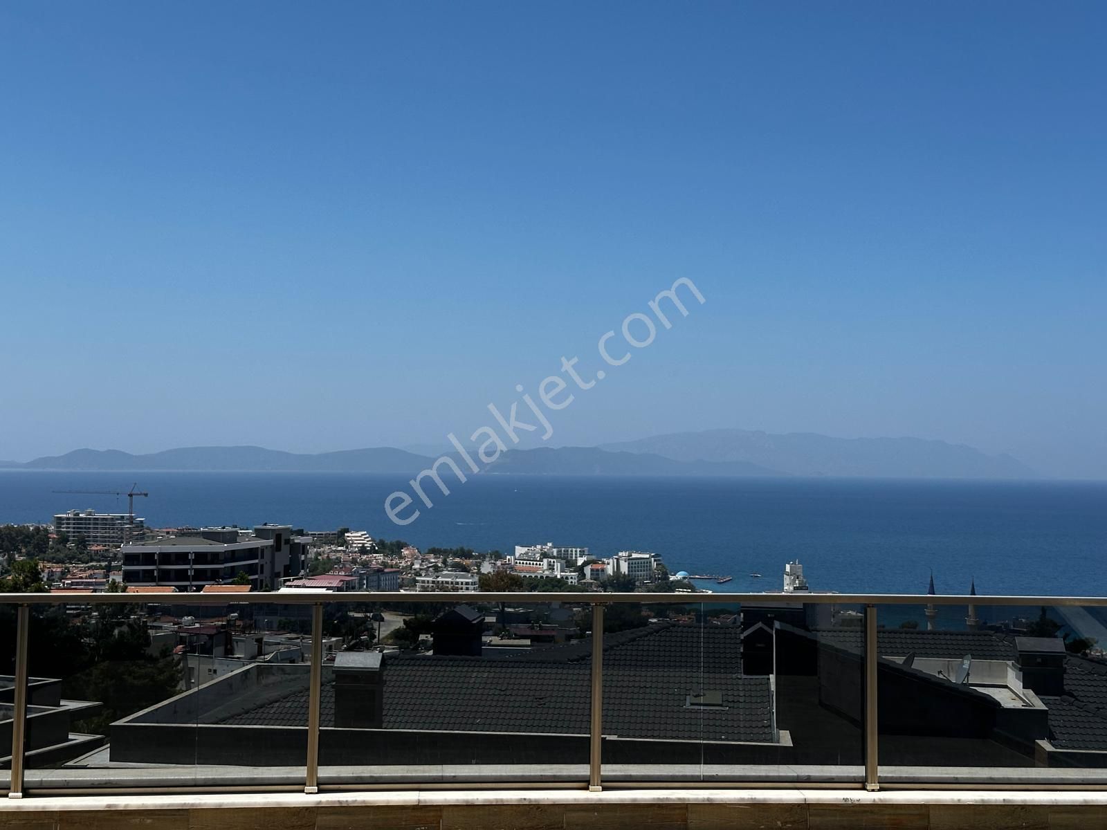 Kuşadası Kadınlar Denizi Bölgesi Full Deniz Manzaralı Çatı Dubleks