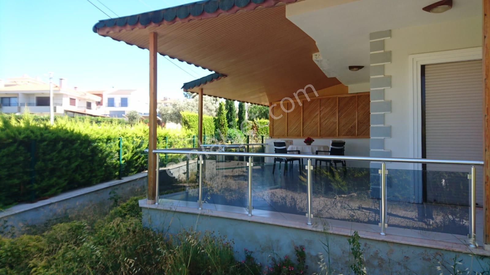 Alaçatı'da Sezonluk Kiralık Dubleks Villa - Görsel 11