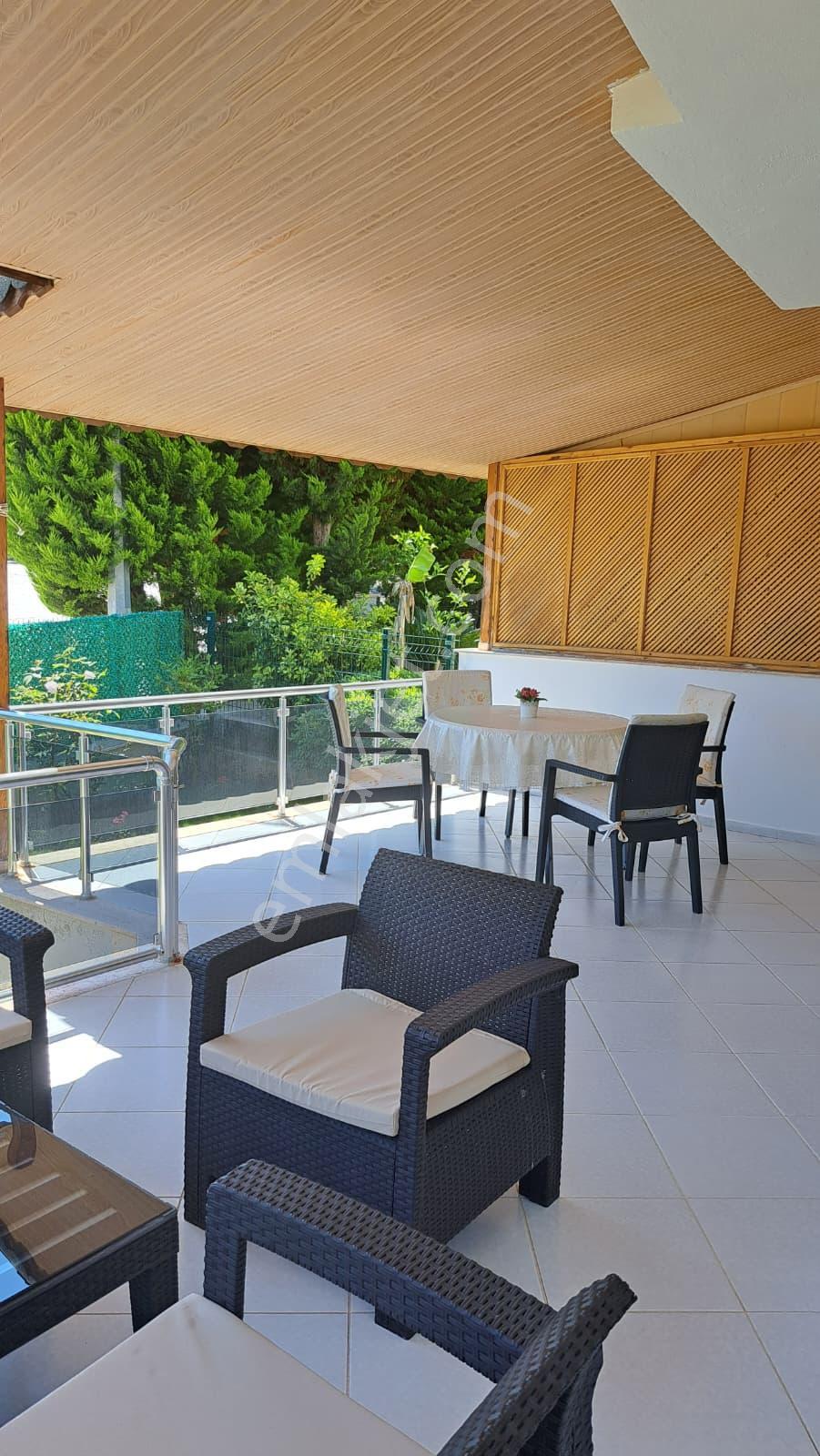 Alaçatı'da Sezonluk Kiralık Dubleks Villa - Görsel 22