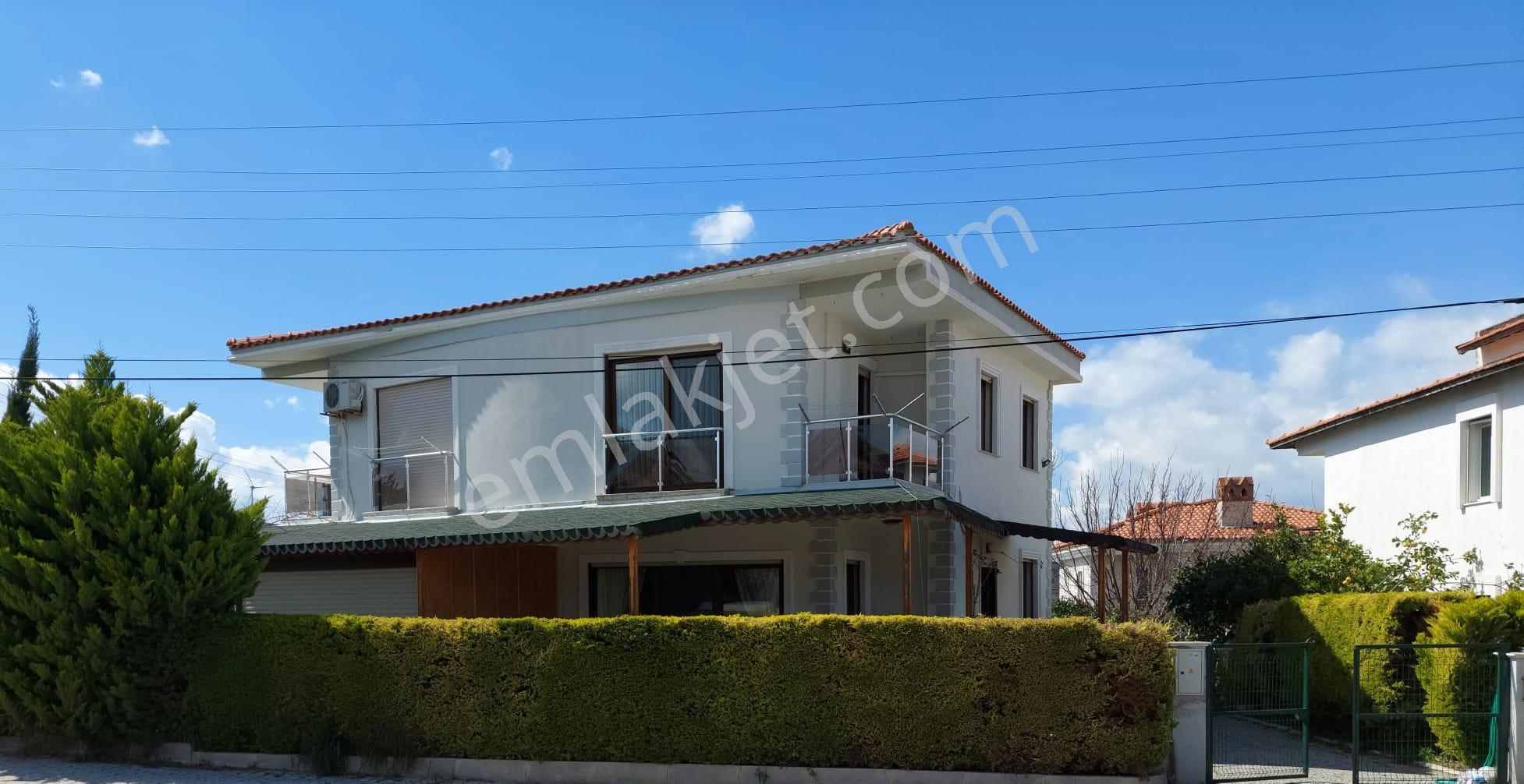 Alaçatı'da Sezonluk Kiralık Dubleks Villa - Görsel 13