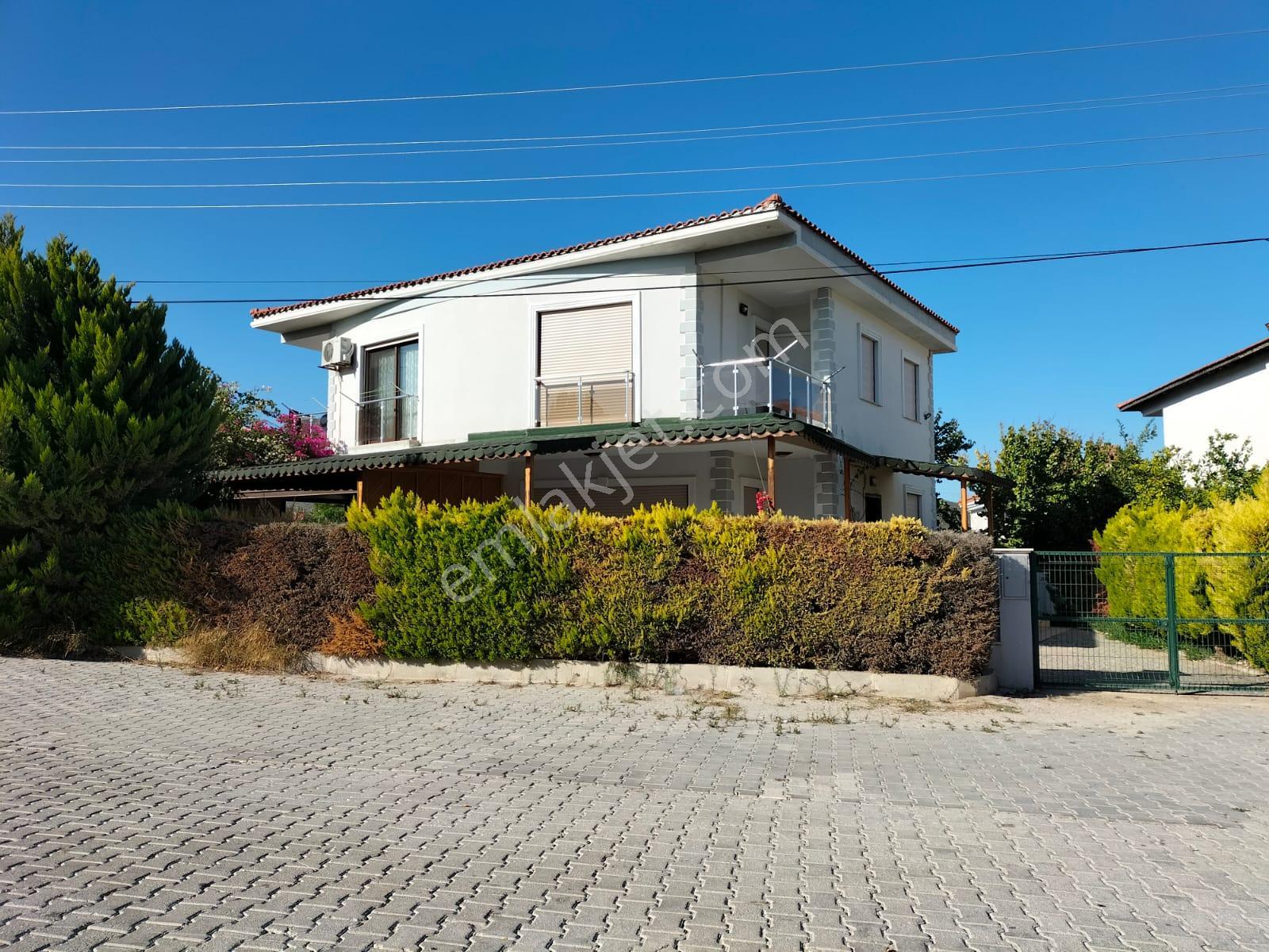 Alaçatı'da Sezonluk Kiralık Dubleks Villa - Görsel 16