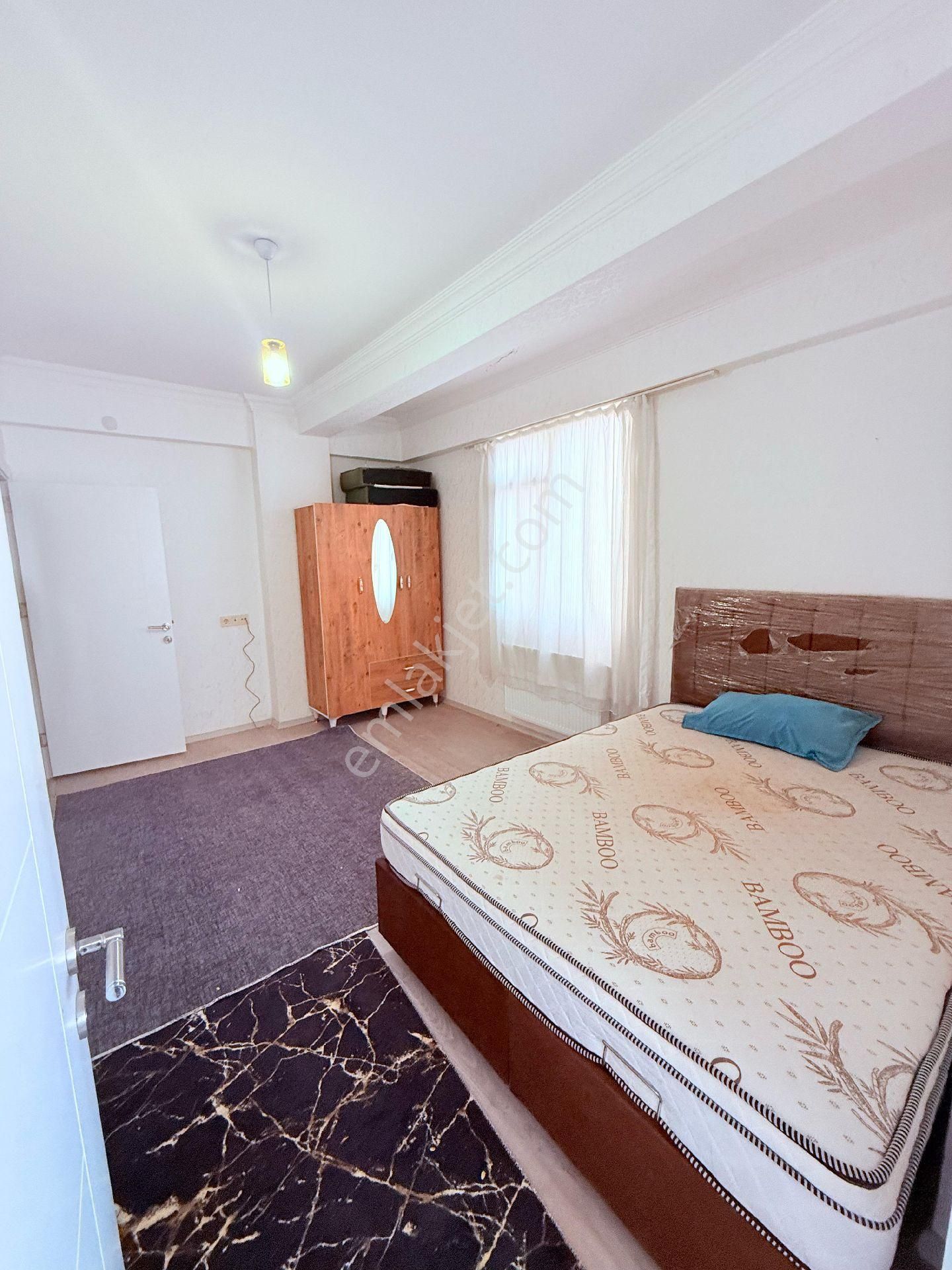 Öz Birlik Emlaktan Kiralık 2+0 Eşyalı Daire.kat Daire