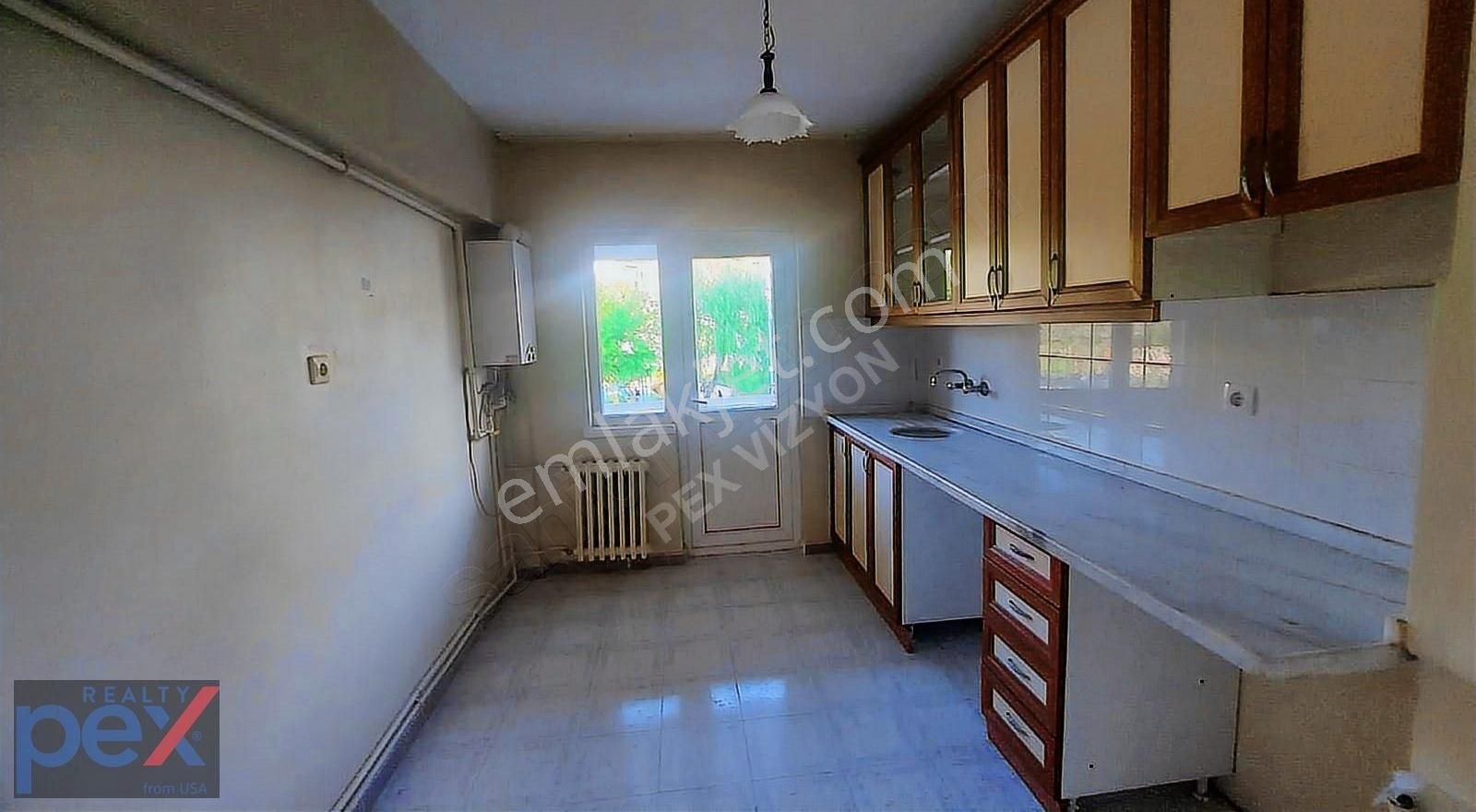 Sanatorum Caddesi Yakını Site İçerisinde 3+1 Kiralık Daire