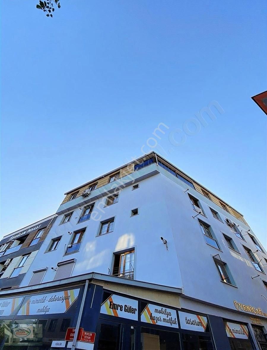 Akman Gayrimenkul'den Muradiye'de Eşyalı Satılık 1+1 Daire