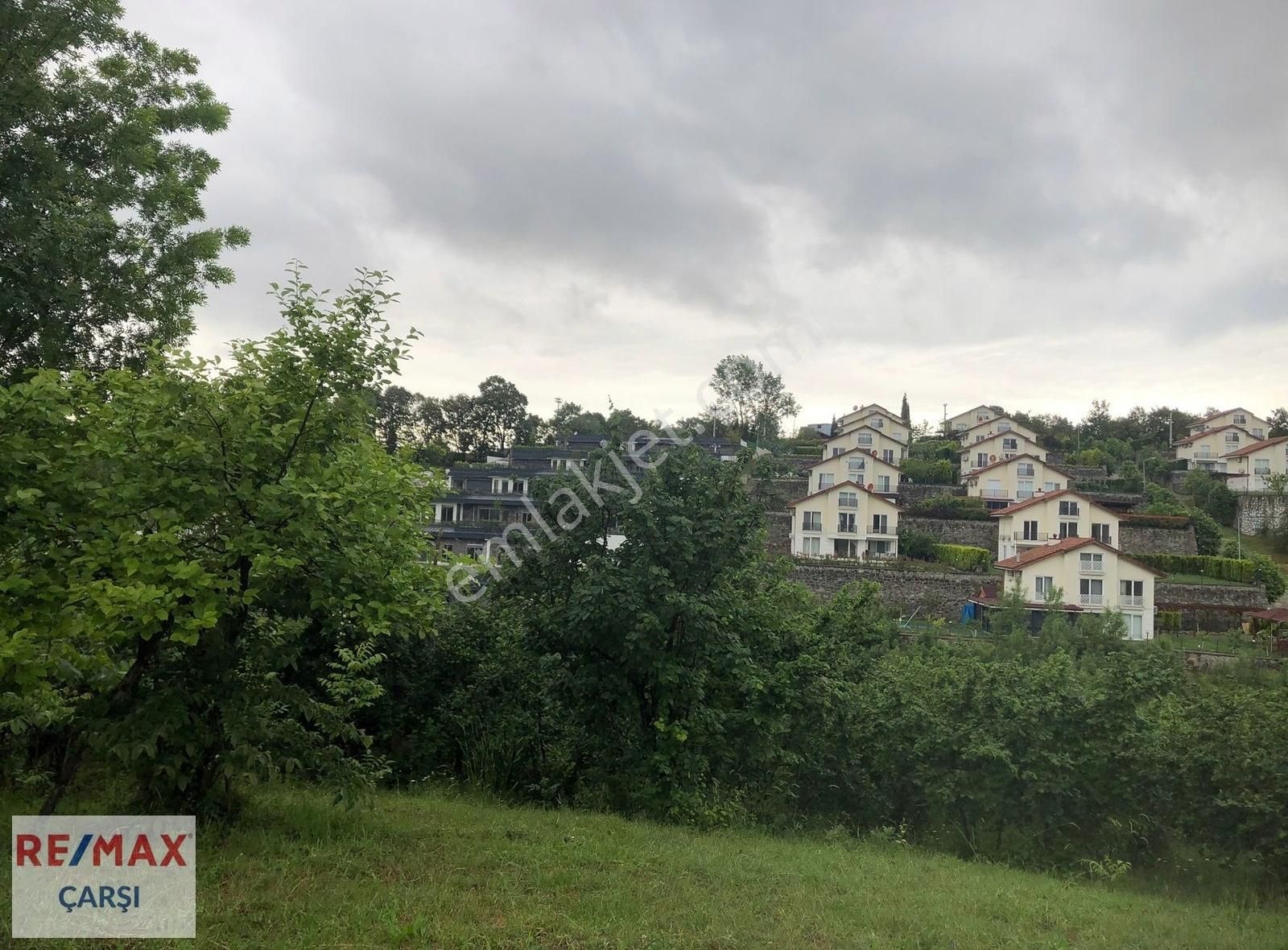 Remax Çarşıdan Kartepe Acısuda Satılık 4,5 Dönüm İmarlı Arsa