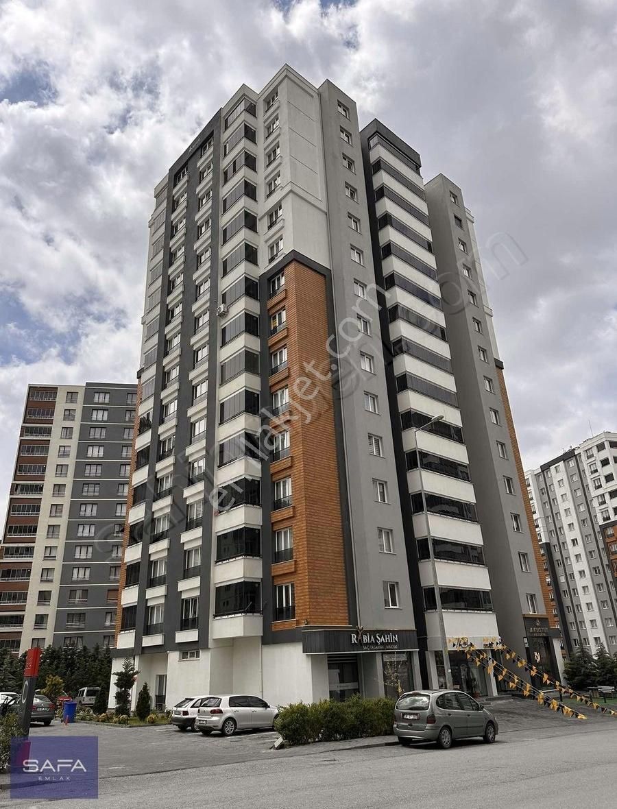 Safa Emlaktan Avenırda 2.5+1 Kiralık Lüks Daire