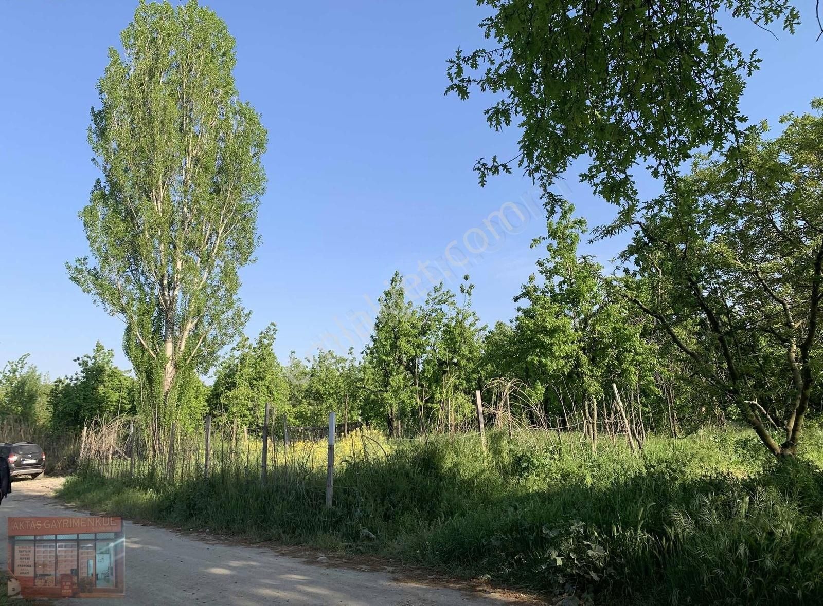 Aktaş 'tan Vakıf Mah Satılık Köşe Arsa