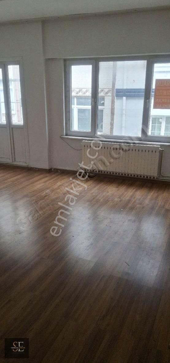 Fevzipaşa Cadde 2+1 115 M2 2.kat Daire 25.000 Tl