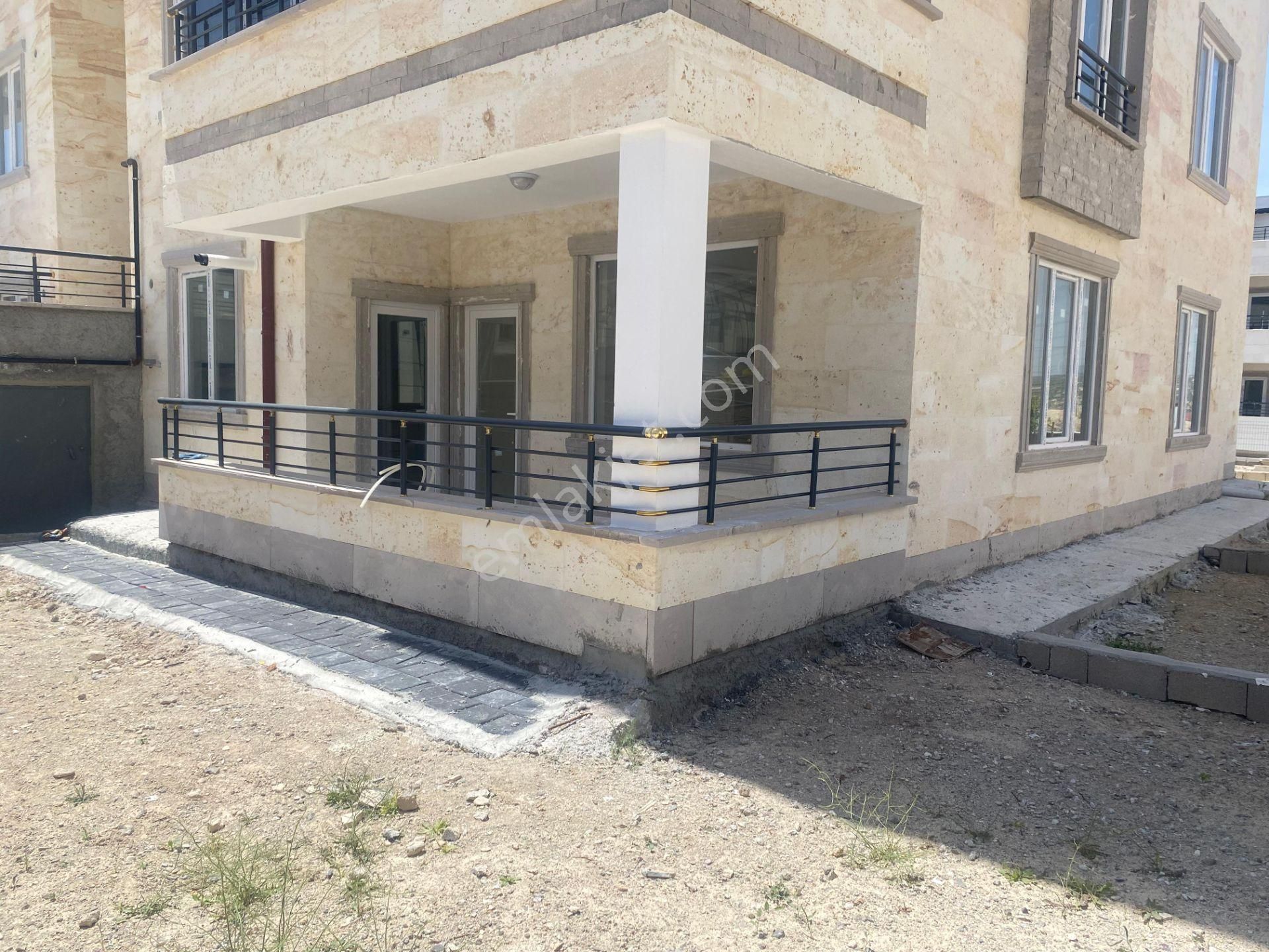 Ürgüp Bahçelievler Mahallesi Ulaşlı Yolunda Satılık 3+1 Sıfır Daire