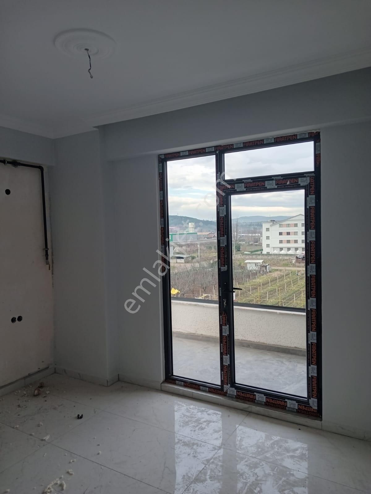 Yalova Altınova Cumhuriyet Mahallesi'nde Satılık 3+1 Yeni Daire - Görsel 3