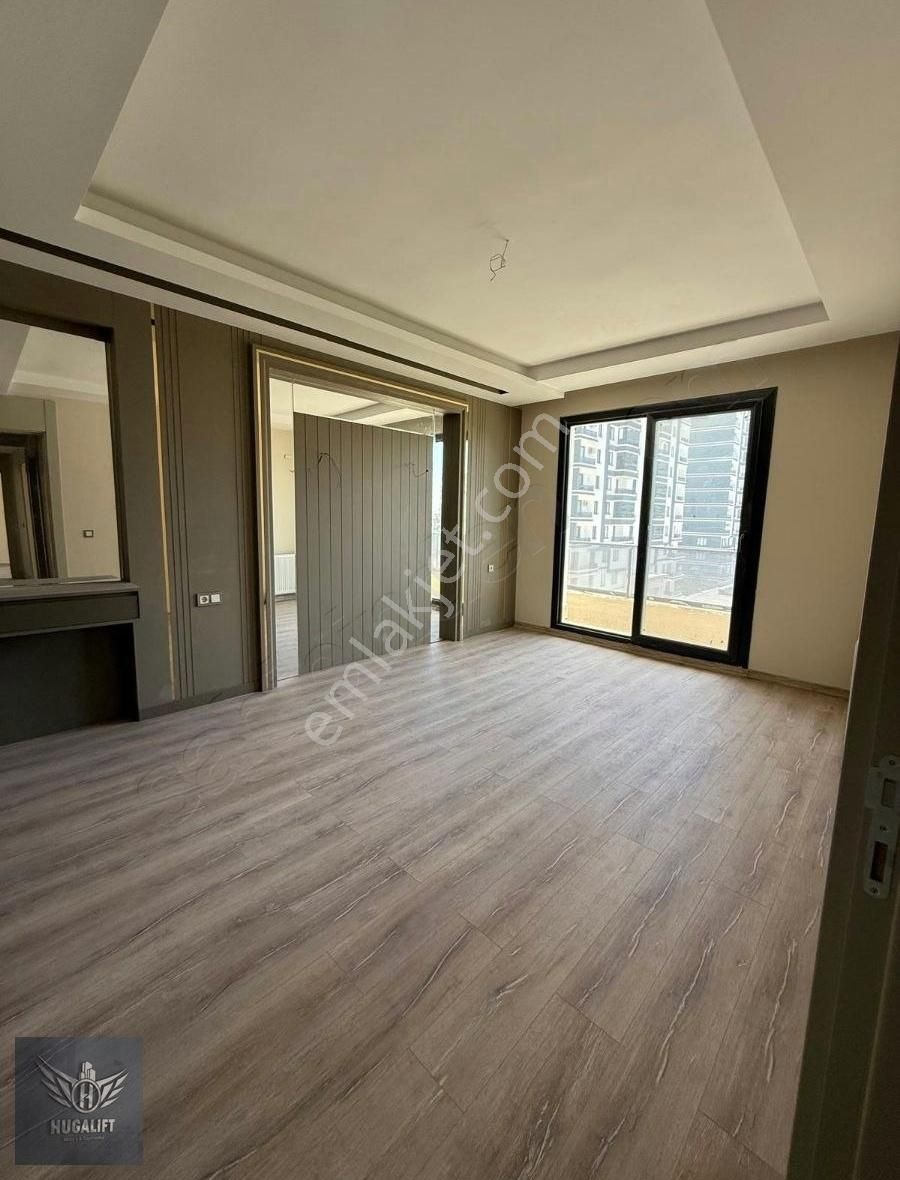 Stad Yolu Üzeri Star Batı Şehirde Hiç Oturulmamış Sıfır 4'5+1
