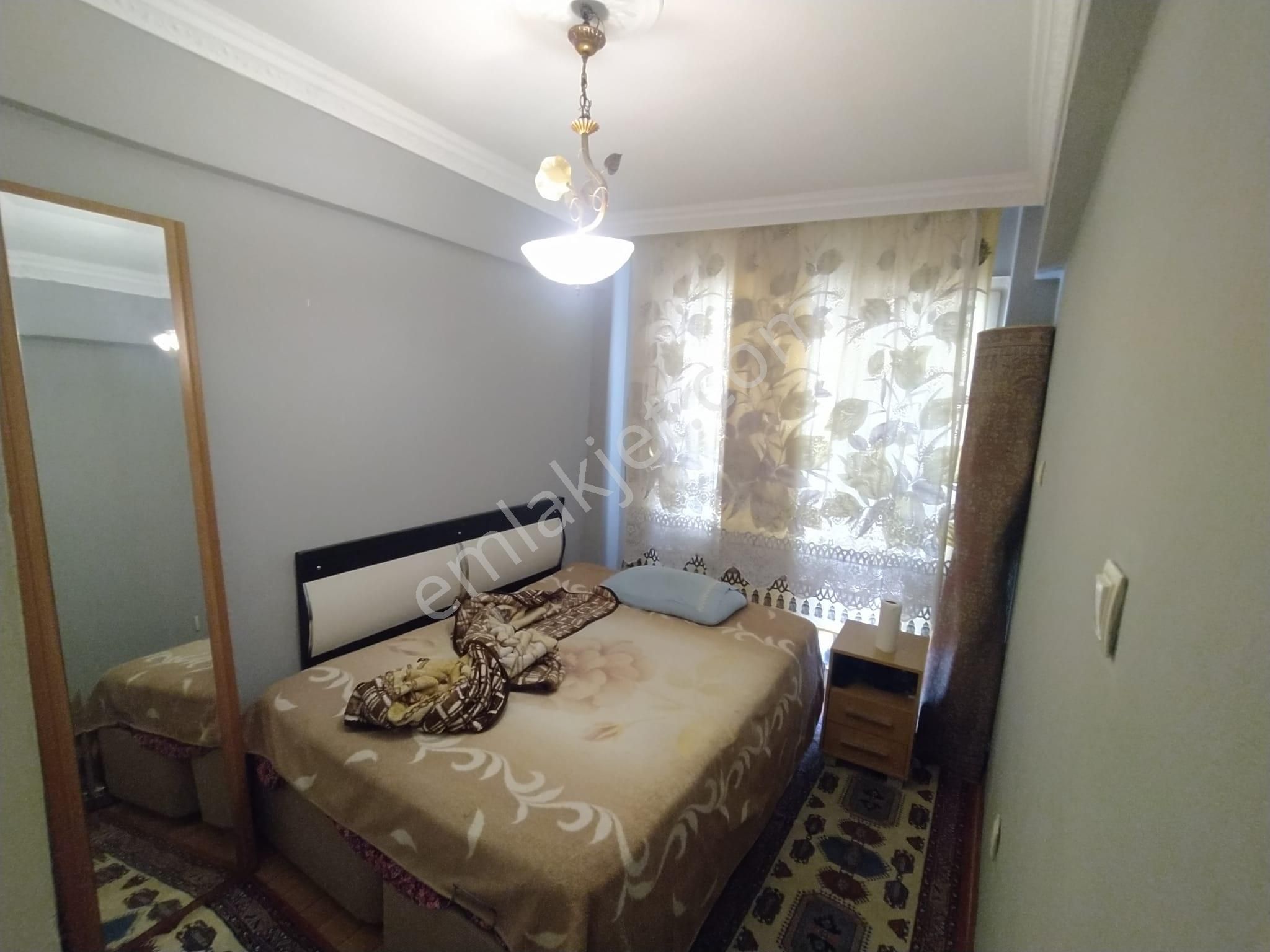 Acil Konak Atilla Mahde 2+1 65m2 D.gazlı Açık Mutfak Yüksek Giriş Klasik Daire - Görsel 9