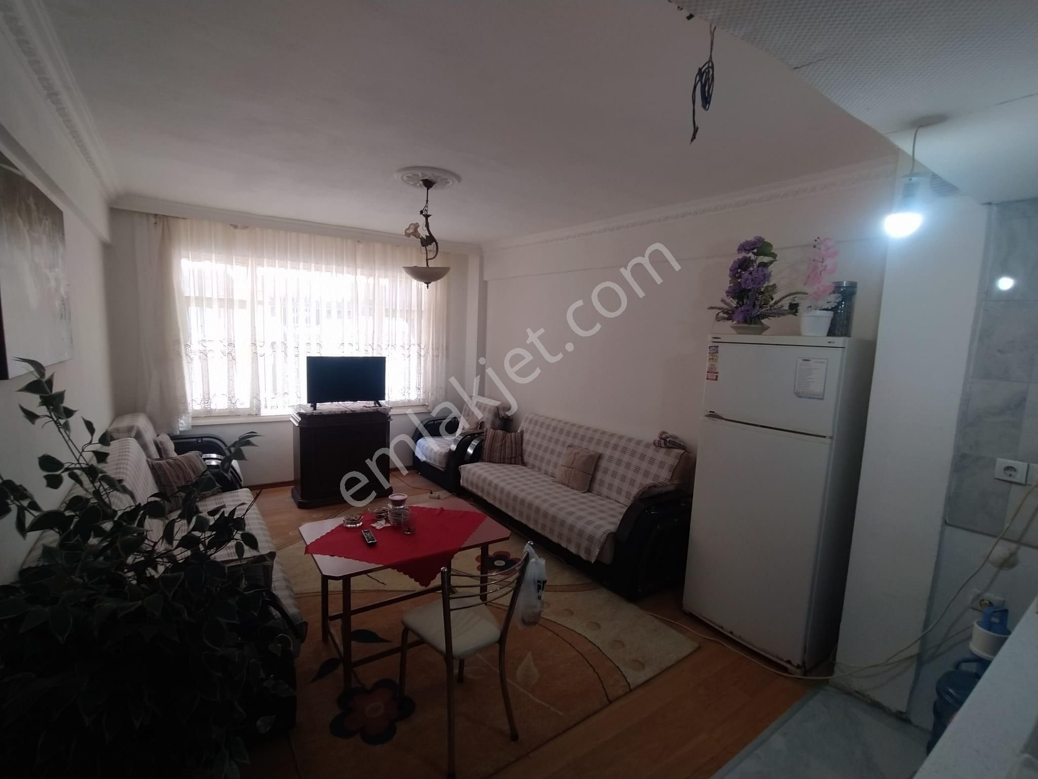 Acil Konak Atilla Mahde 2+1 65m2 D.gazlı Açık Mutfak Yüksek Giriş Klasik Daire - Görsel 5