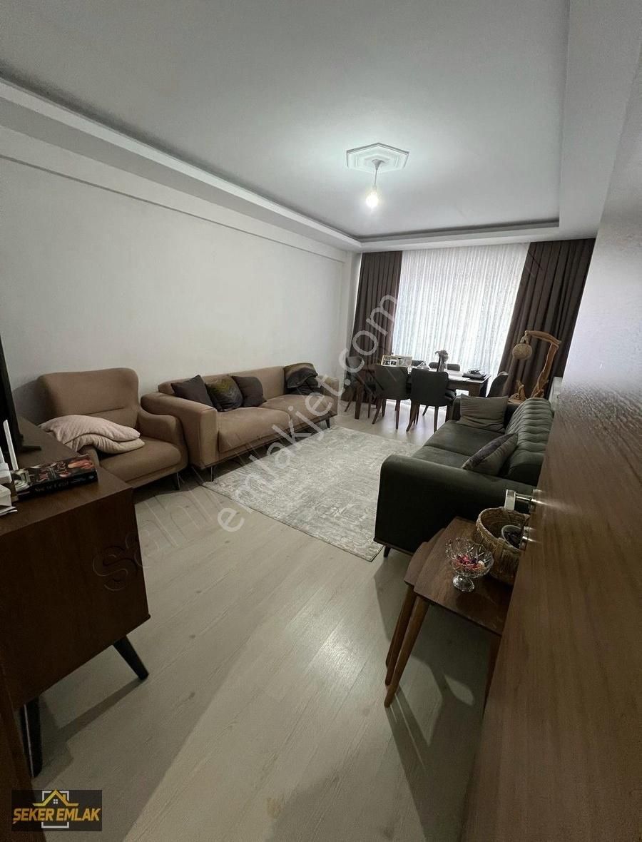 Şeker Emlaktn Yenidoğan Mah. Yıldırım Cad.yaknı 100 M² 2+1 Daire