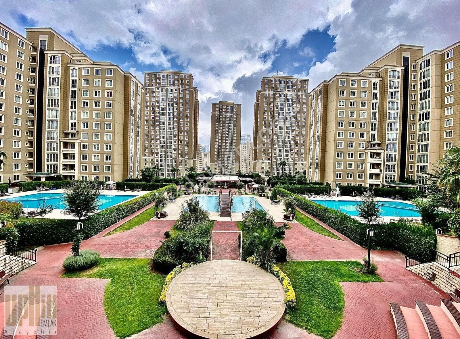 Uphill Court A Ada Tadilatlı Büyük Tip Kiralık 4+1 Daire