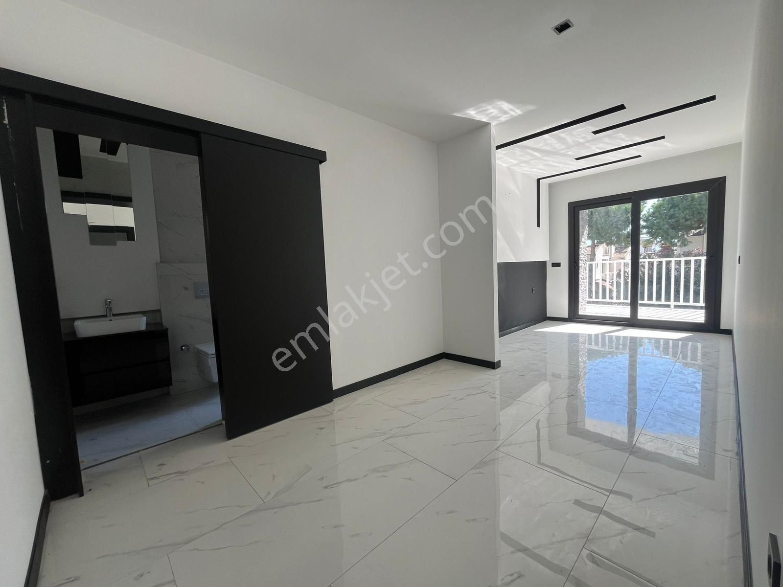 Kadınlar Denizi'nde 4+1 Müstakil ,özel Havuzlu Lüx Satılık Villa - Görsel 8