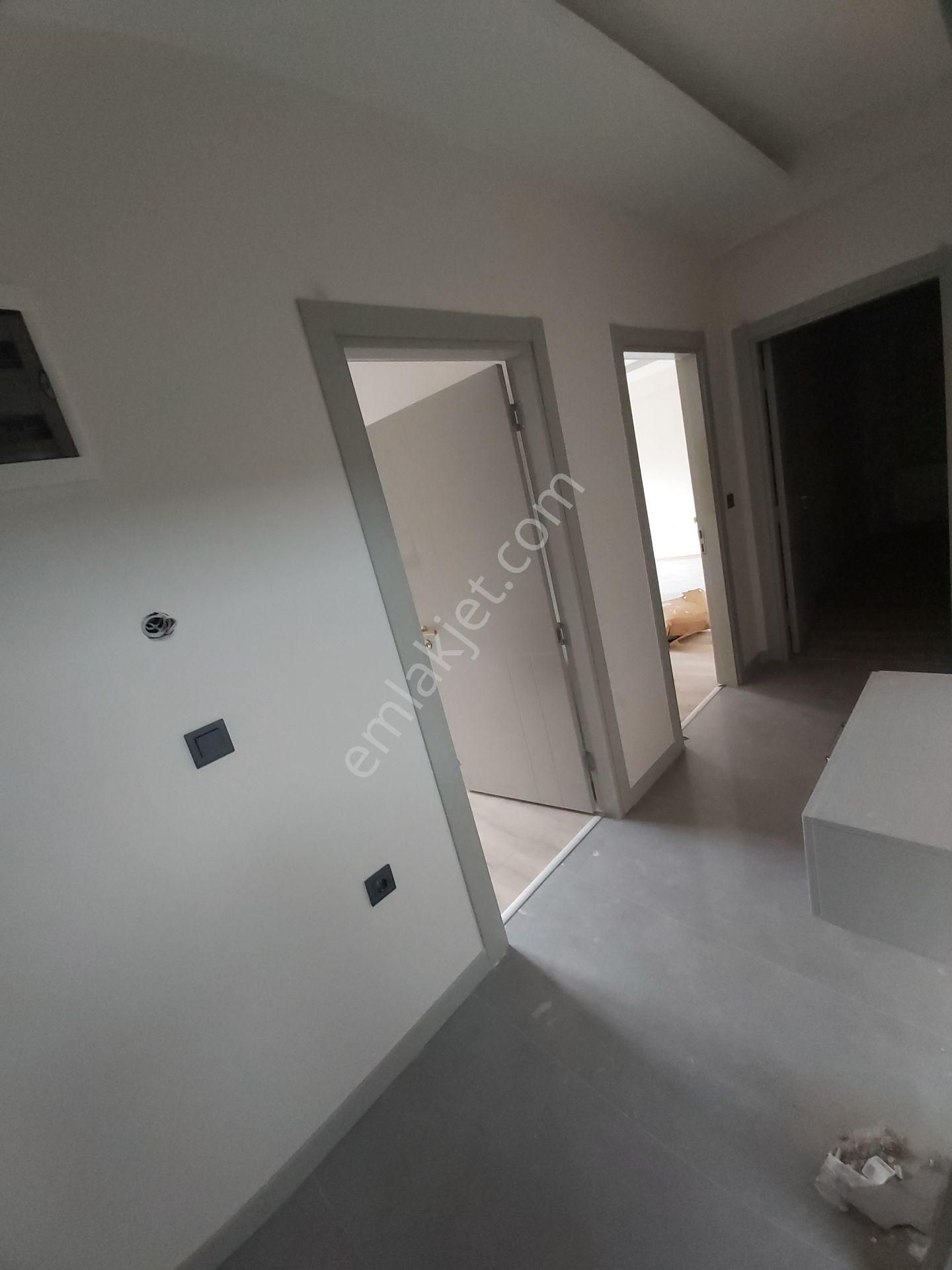 Örnekköy'de Önü Açık Ferah Yüksek Giriş Sıfır Kapalı Mutfak 2+1 - Görsel 17