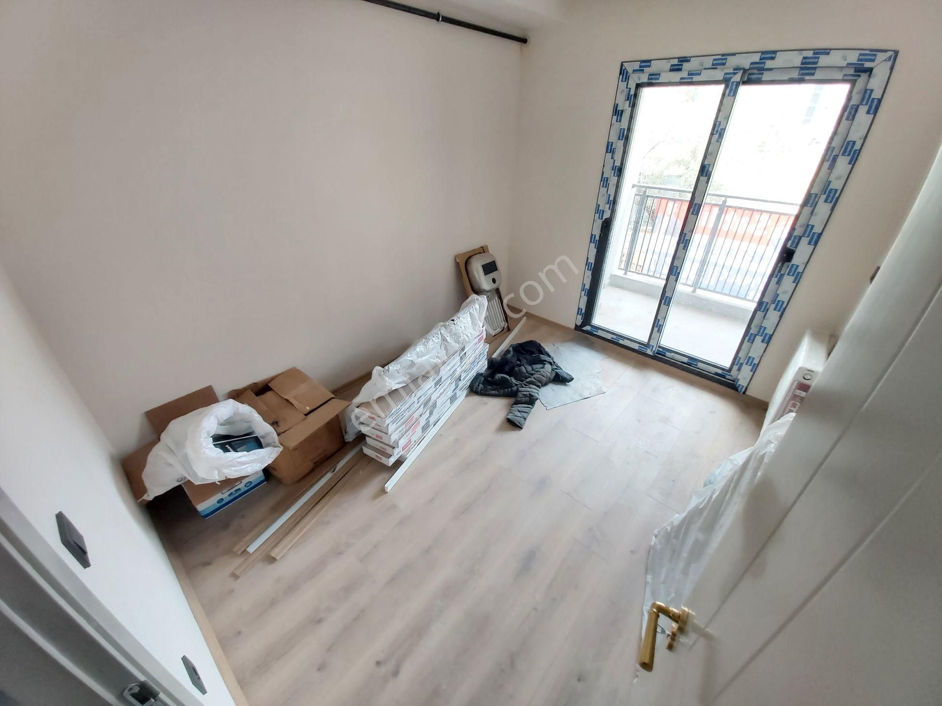 Örnekköy'de Önü Açık Ferah Yüksek Giriş Sıfır Kapalı Mutfak 2+1 - Görsel 4