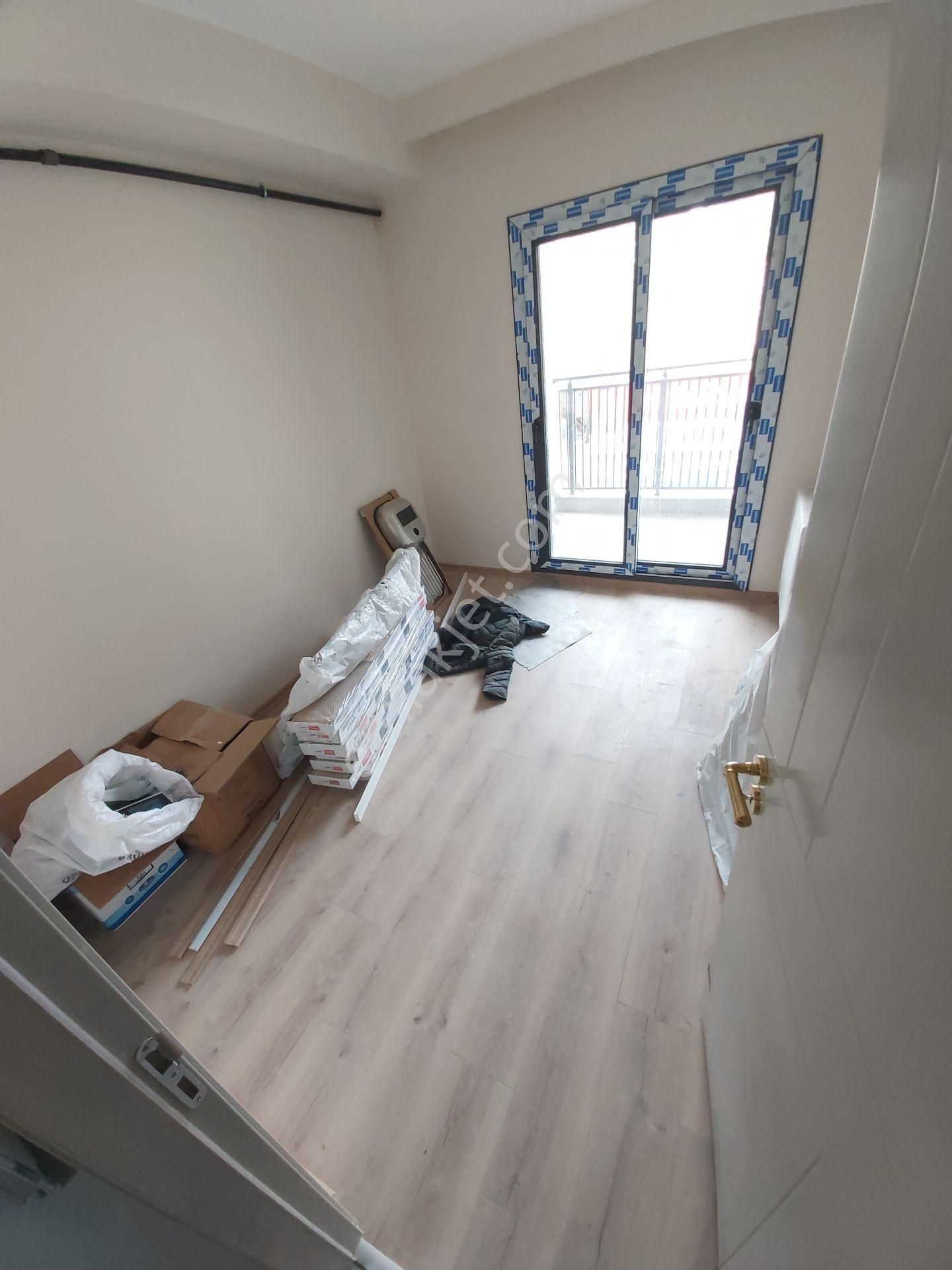 Örnekköy'de Önü Açık Ferah Yüksek Giriş Sıfır Kapalı Mutfak 2+1 - Görsel 3