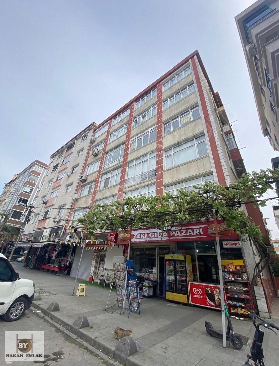 857- Haznedarda Cadde Üzeri Satılık Daire