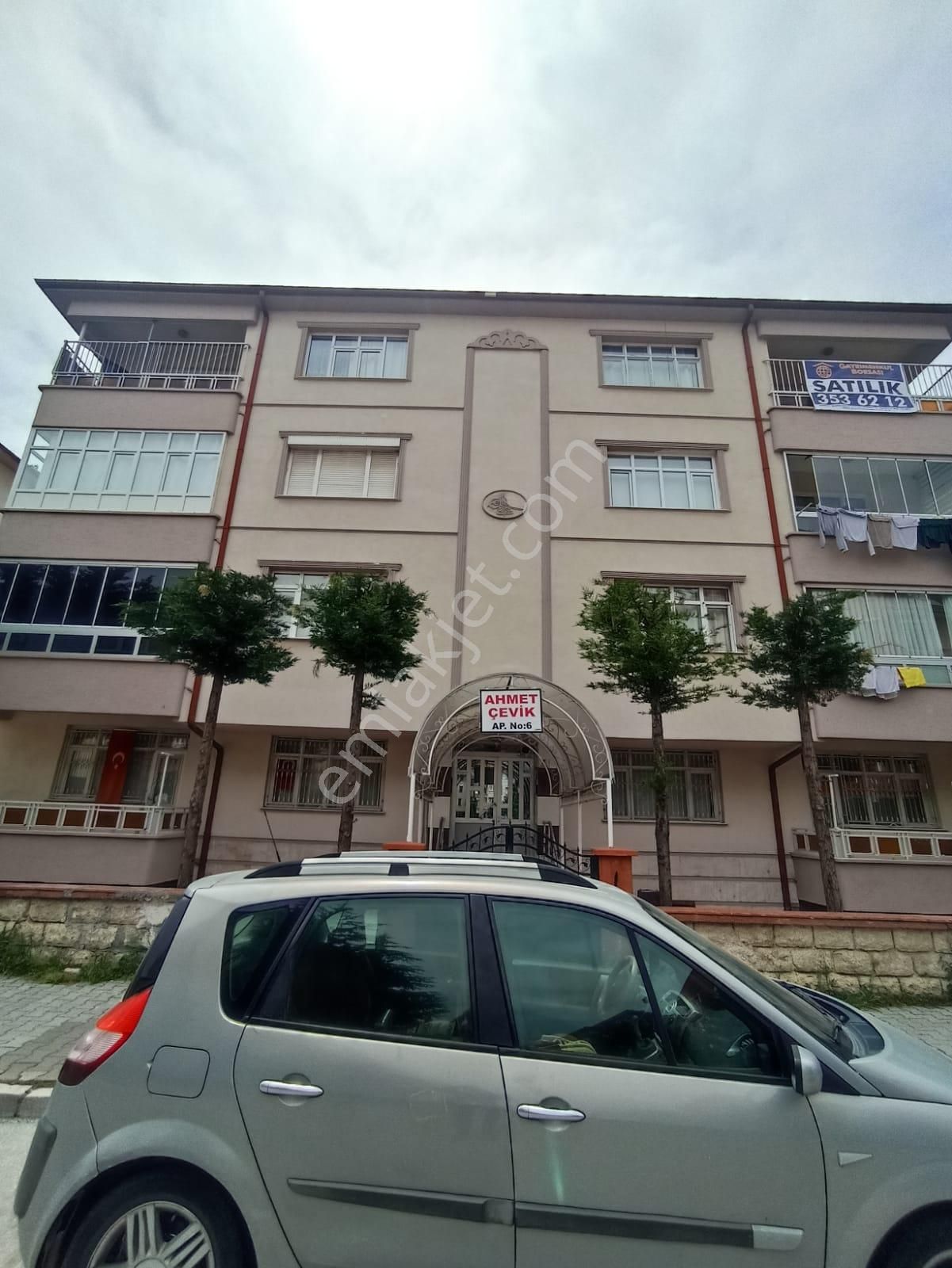 Kule Site Yakını Fatih Mahallesinde Geniş 4+1 Bakımlı Daire