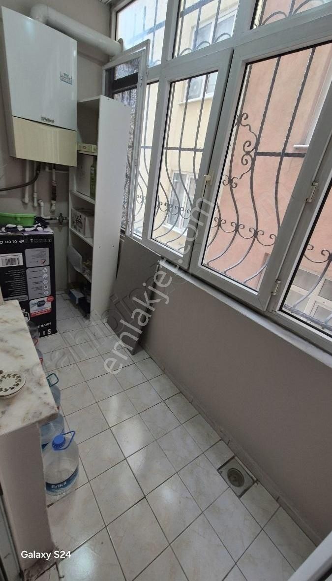 Bahçelievler Siyavuşpaşa'da Satılık 3+1 1 Kat Daire