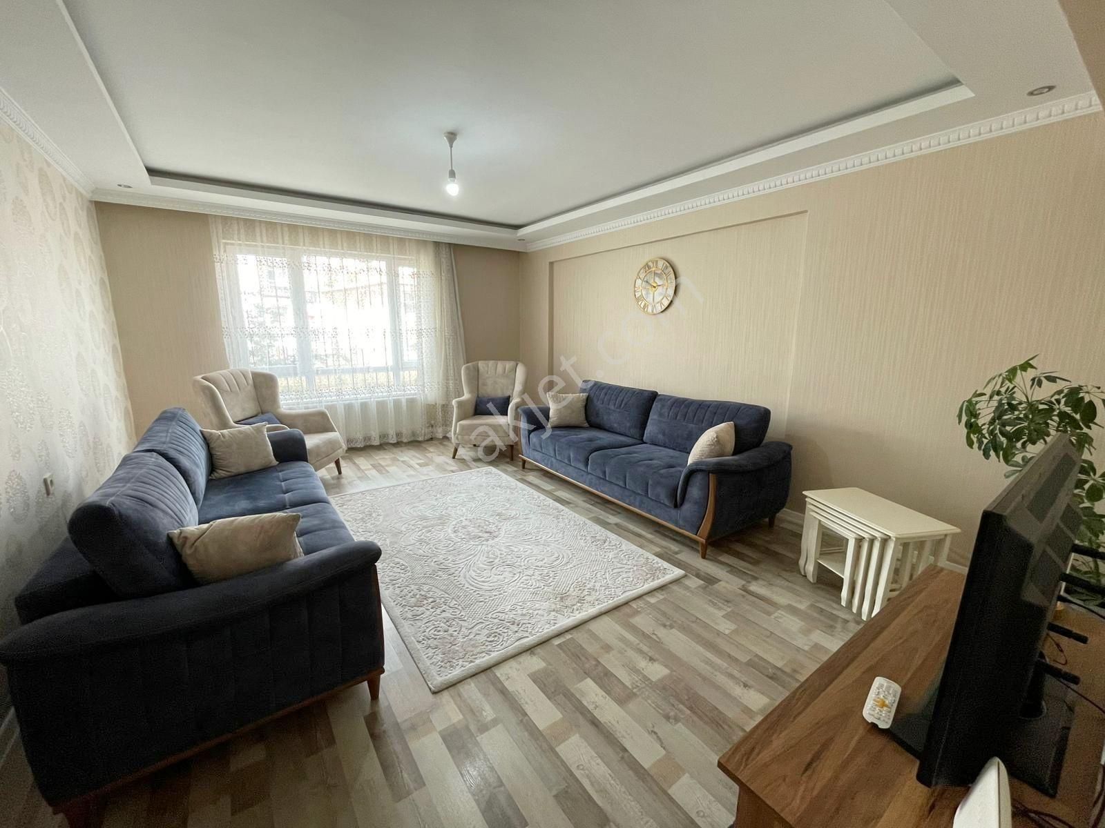 Evim Ankara'dan 19 Mayıs Cadde Yakını Kredi İmkanlı Asansörlü 3+1 Daire
