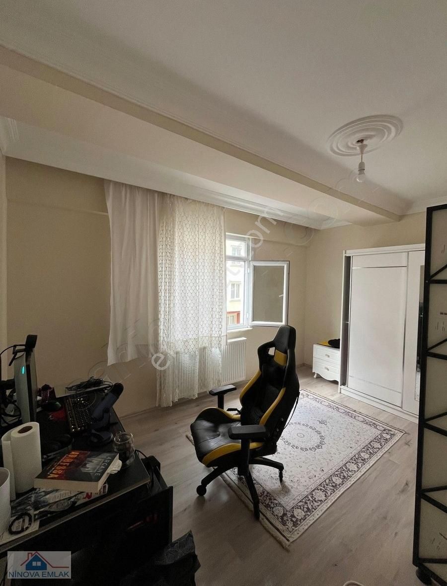 Kiralık 2+1 Eşyalı Daire 27.000 Tl Ye