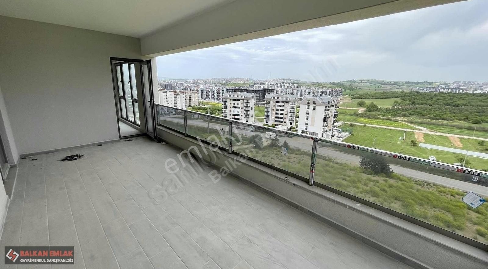 Balkan Emlak'tan Satılık 3+1 150m2 Net Manzaralı Arakat Daire