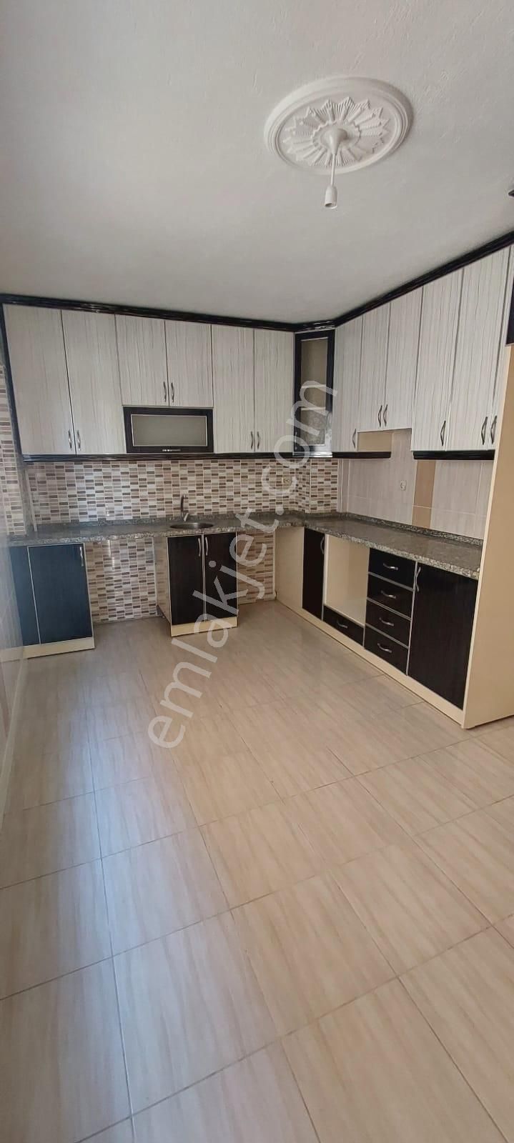 Aydın Nazilli Yöntem Emlaktan Yeşil Mahallede 3+1 Satılık Daireler
