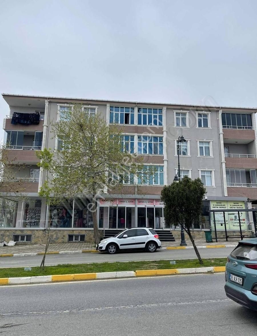 Silivri Çantaköy Merkezde Cadde Üzeri Satılık Daire