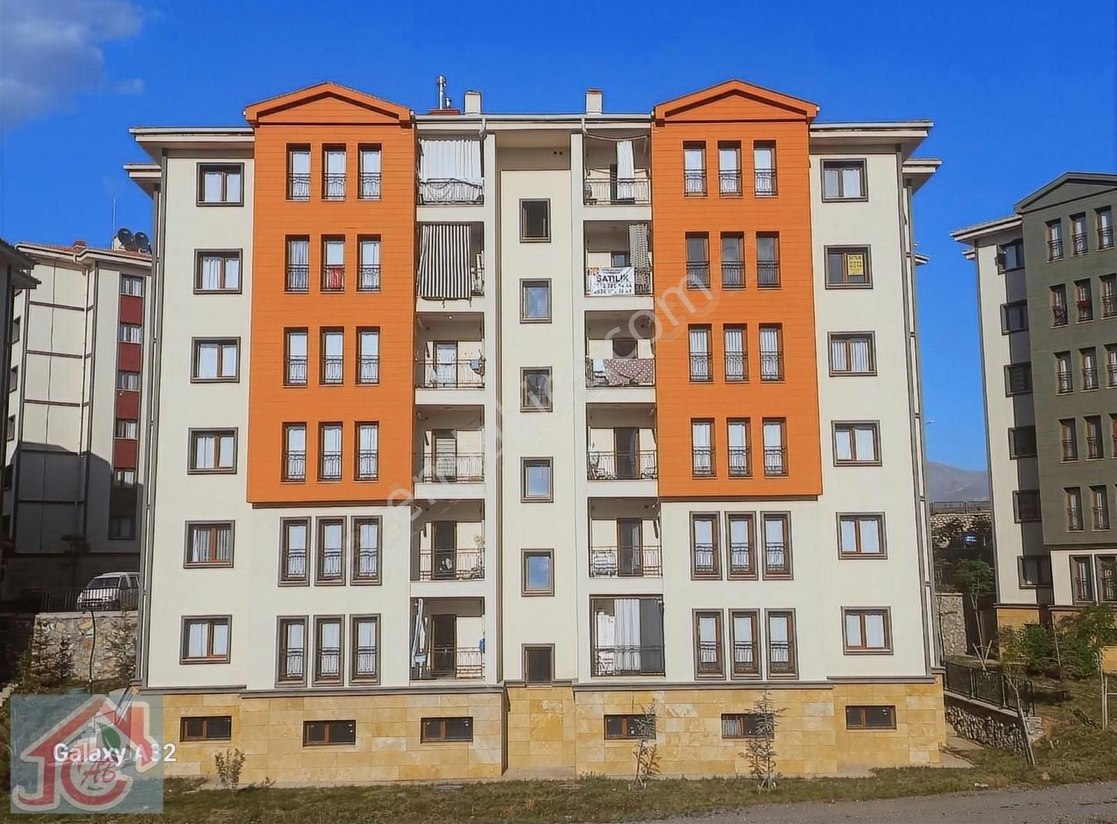 Bostanbaşı Tokide Satılık 2+1 Ara Kat Daire