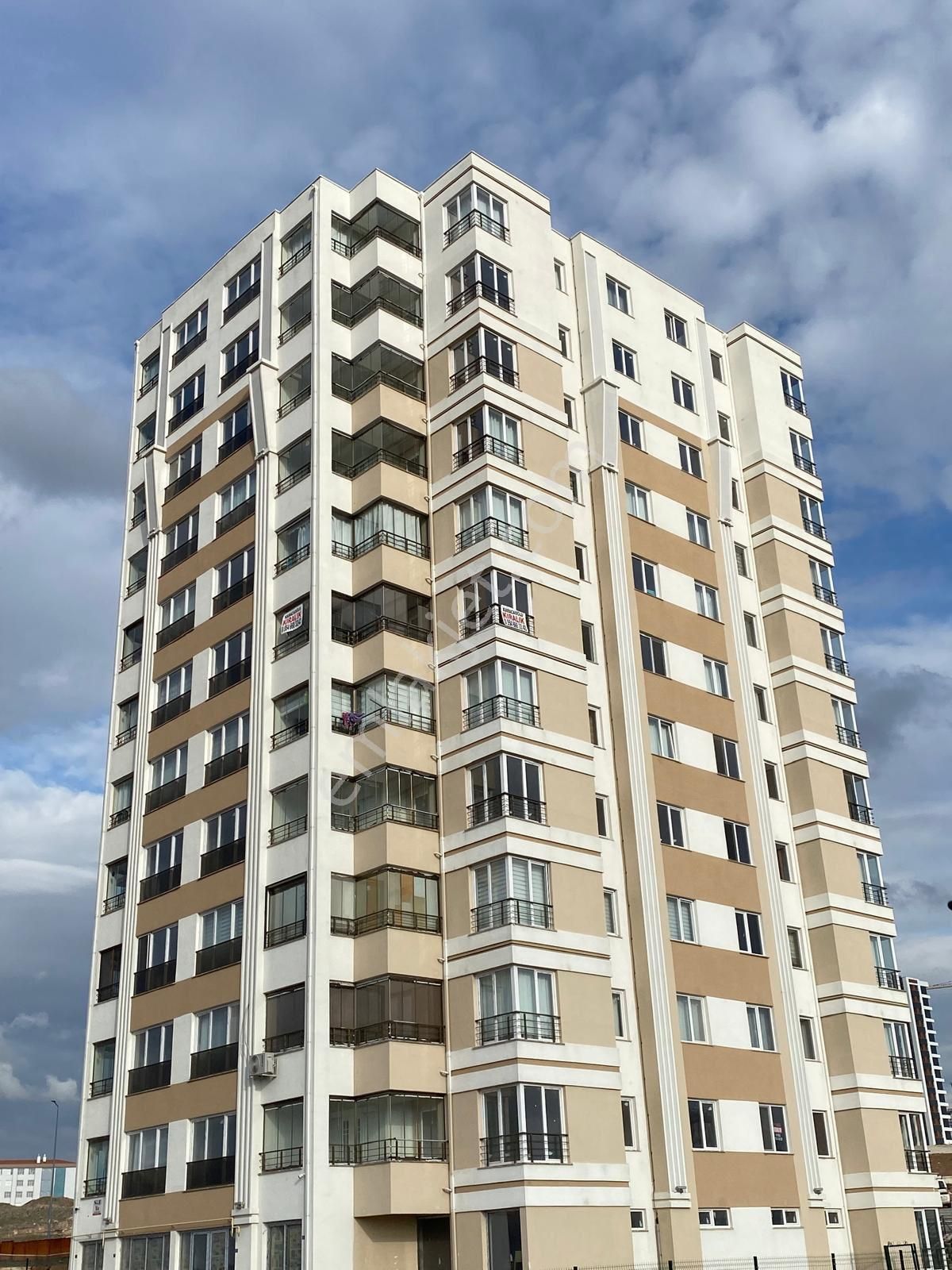 Tamkonut Gyo’dan Yeşilyurt’ta Kiralık Daire