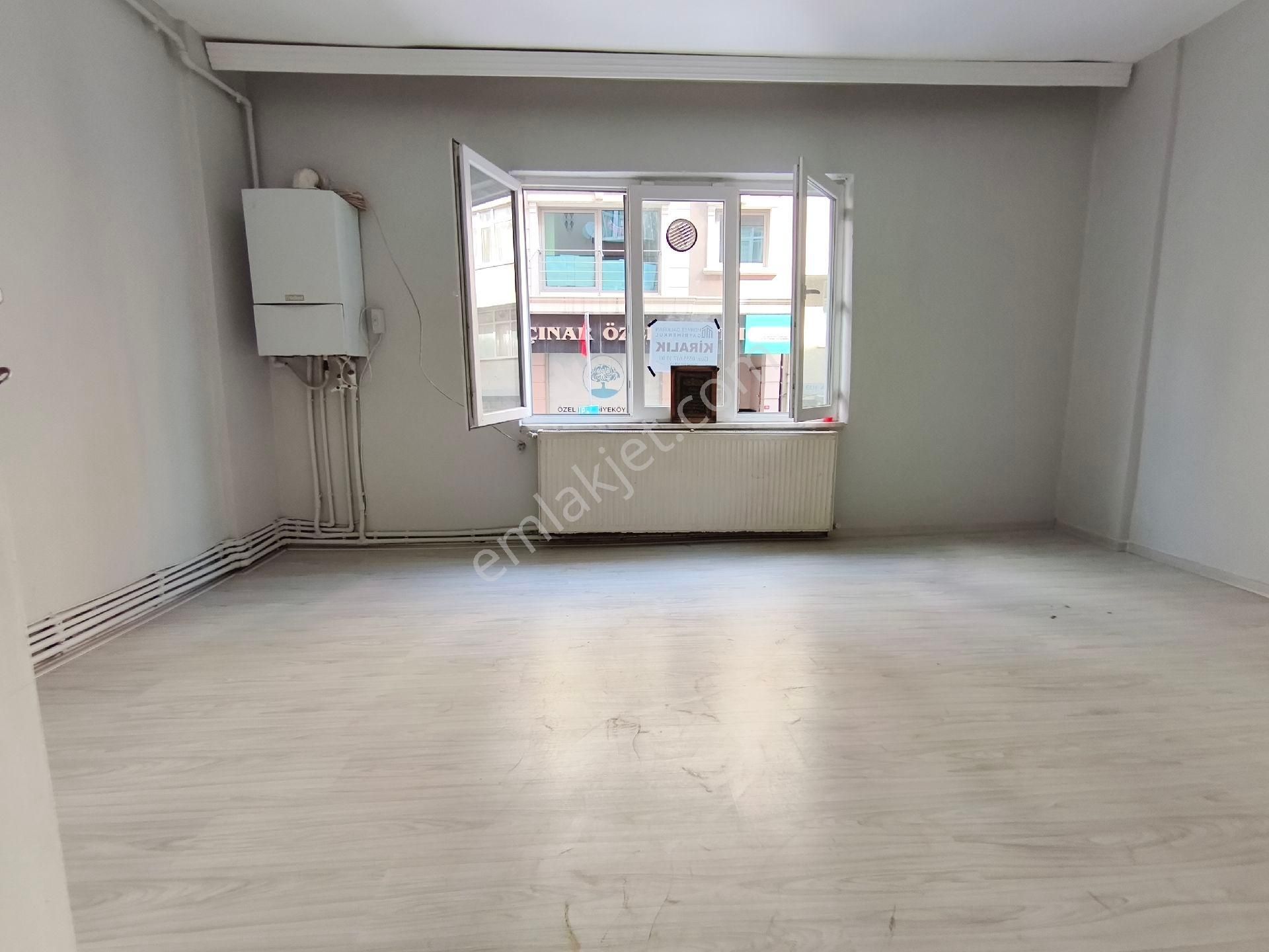 Dalkırandan Yabancıya Uygun 2+1 Kiralık Daire Adliye Metro Metrobüs Yakın