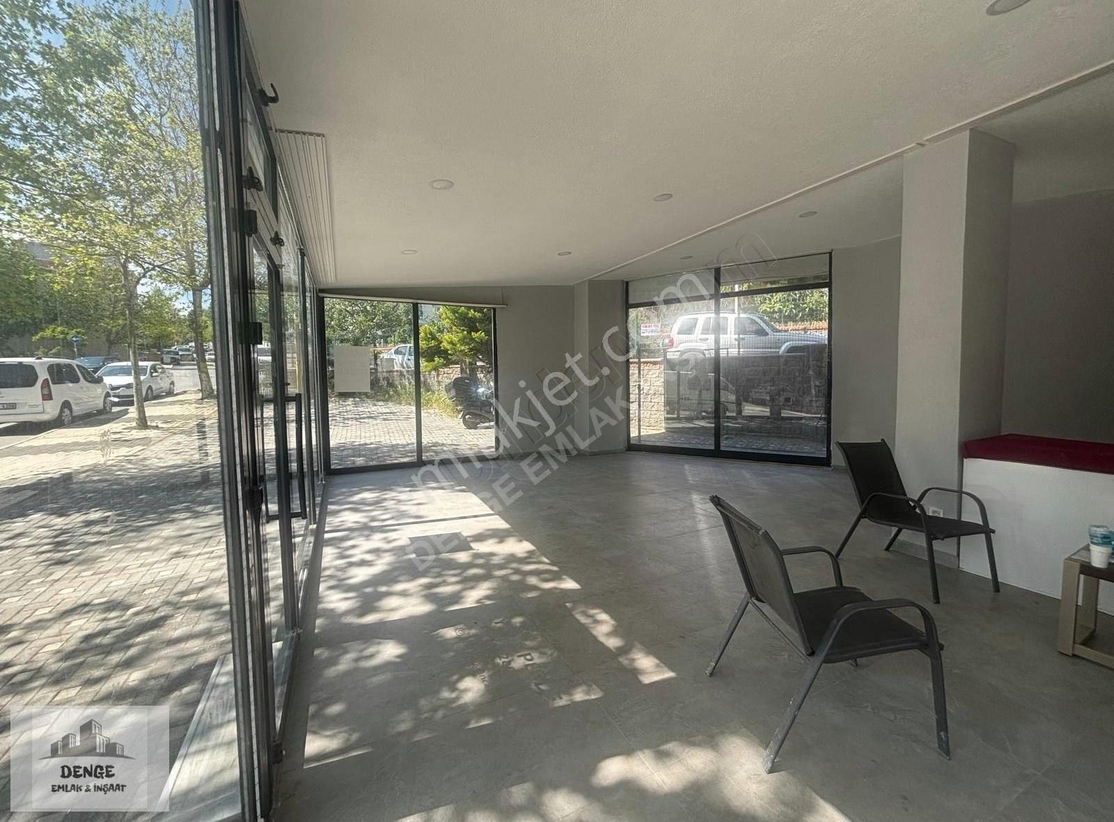 Namık Kemal Caddesinde 120m2 Bodrumlu Dükkan
