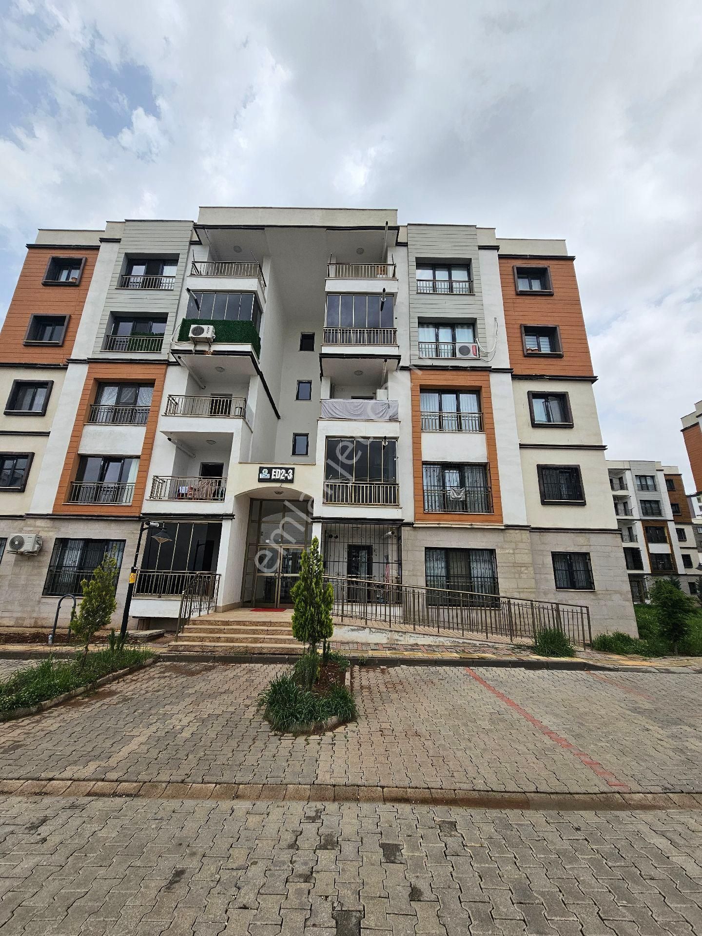 Hızlı 21 Gayrımenkulden Araştırma Yanı Yeni Tokilerde 3+1 Fırsat Daire