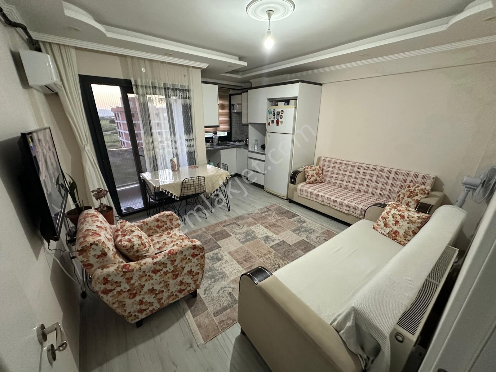 Zeki Emlak'tan Manisa Muradiye Mh. Eşyalı Kiralık 2+1 Daire