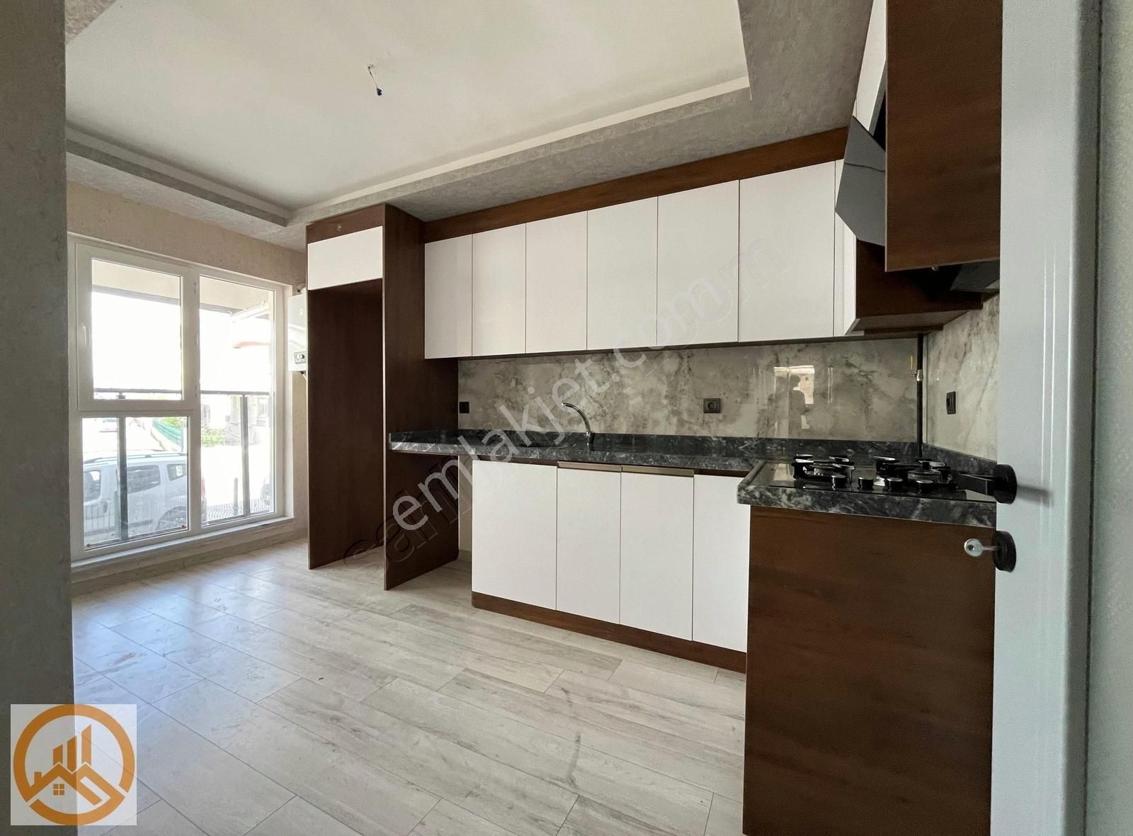 Üstündağ'dan_merkezi_konumda_kat_konumu_fırsat_2+0_kiralık_