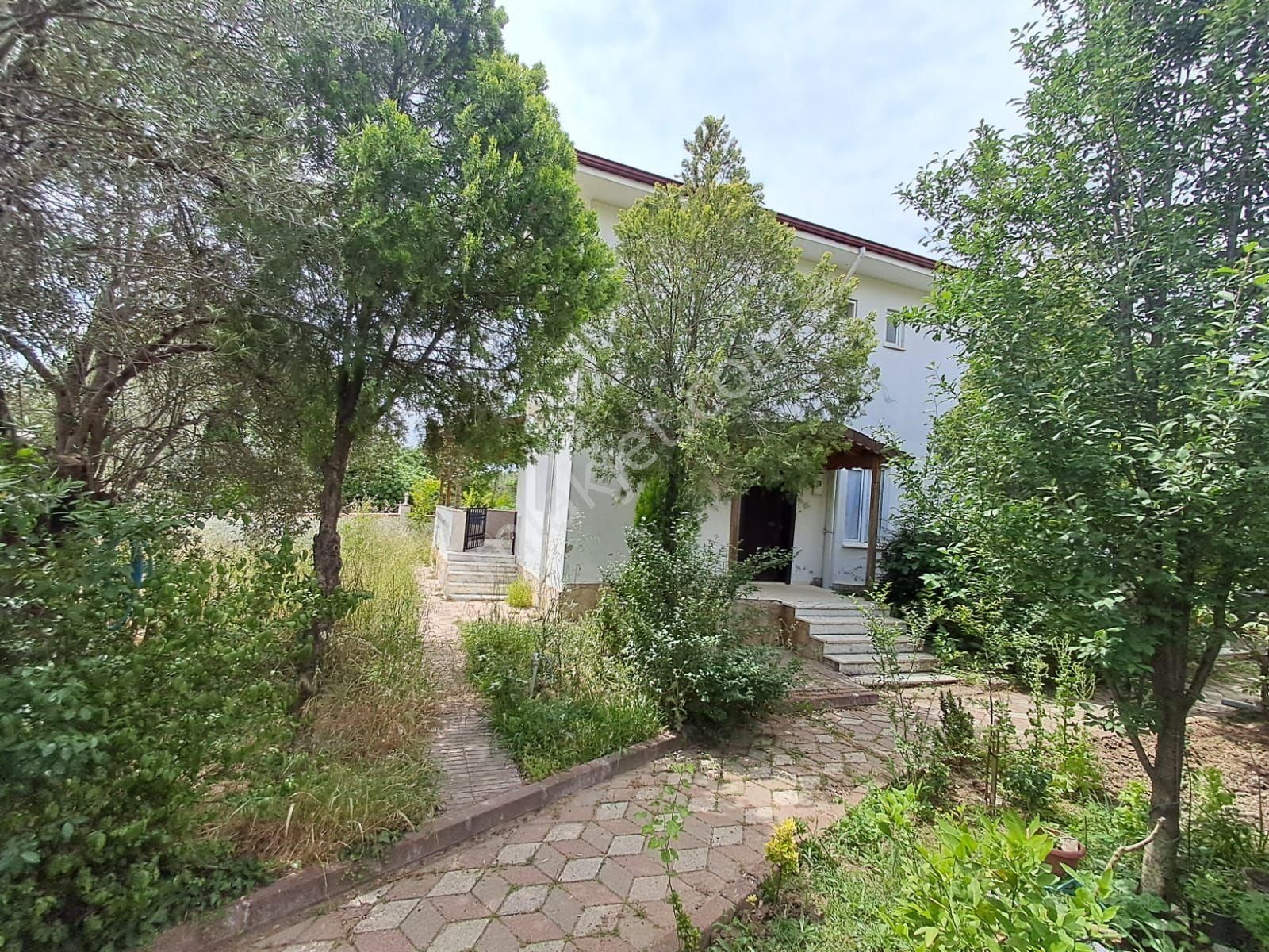 Güre Binyapí Dan Köşe, Bahçeli, Cephe Açık 2+1 Dubleks Villa