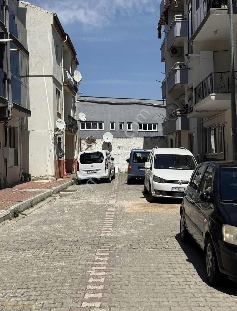 Çanakkale Merkez Ismetpaşa Mah. Stadyum Civarı Satılık 2+1 Daire