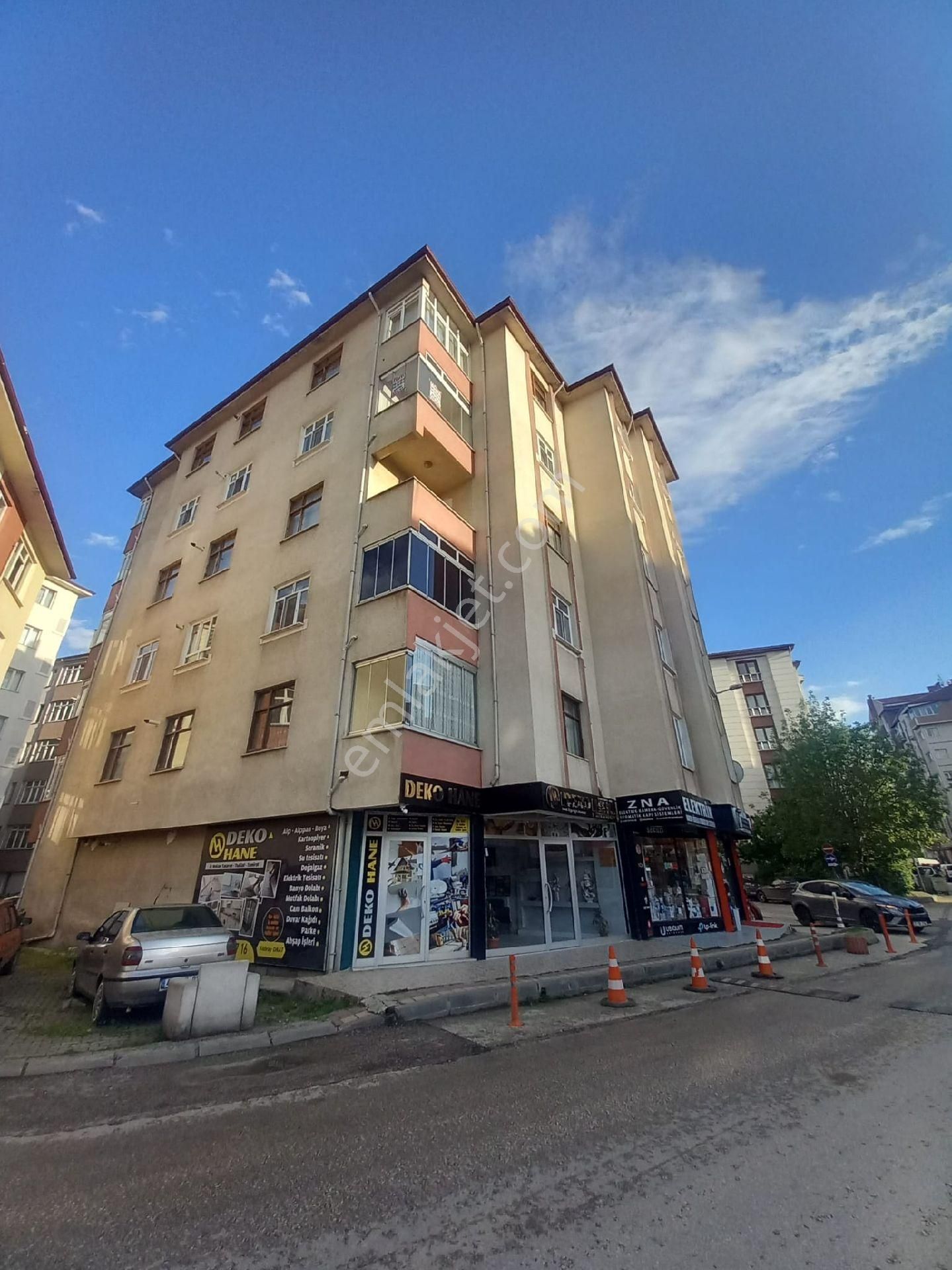 Kastamonu Merkez Salıpazarı İnönü Mah. Caddede Satılık 3+1 Daire