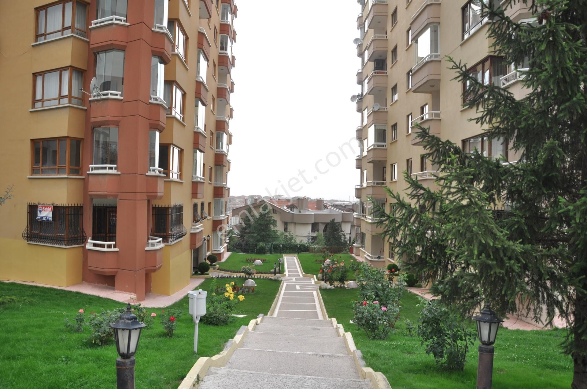 Gop Üçgen Evler Sitesinde Sahibinden Satılık 4+1 Katta Daire