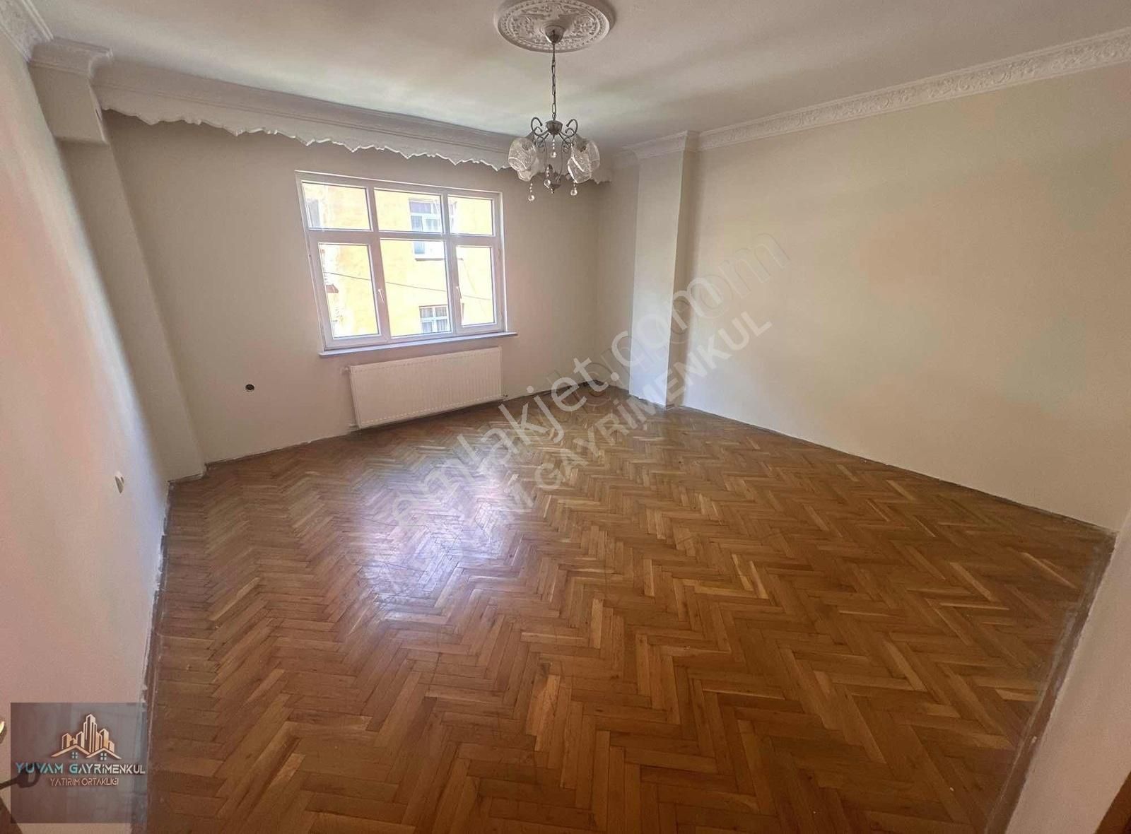 Yuvam Gayrimenkul'den 150 M2 Geniş Kullanışlı Kiralık Daire