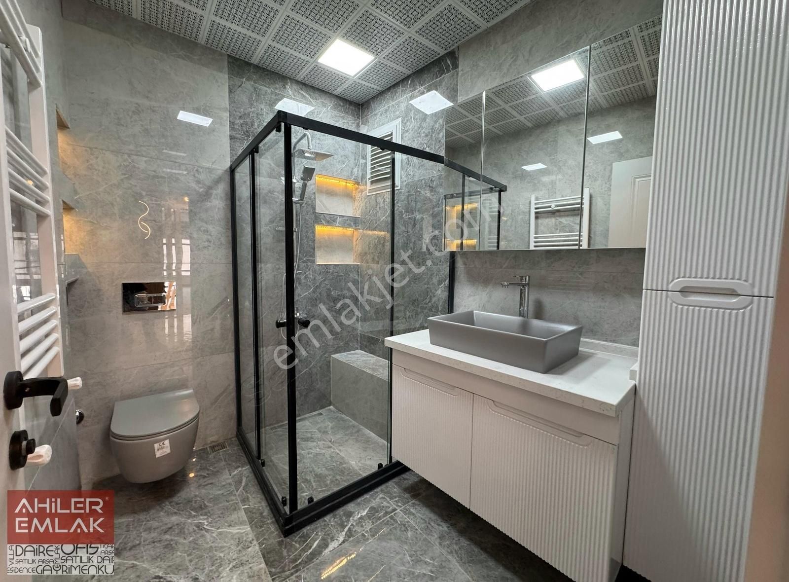 Etlik'te Salon Bağımsız Ultra Lüks Yapılı 3.katta Güney Cephe ..