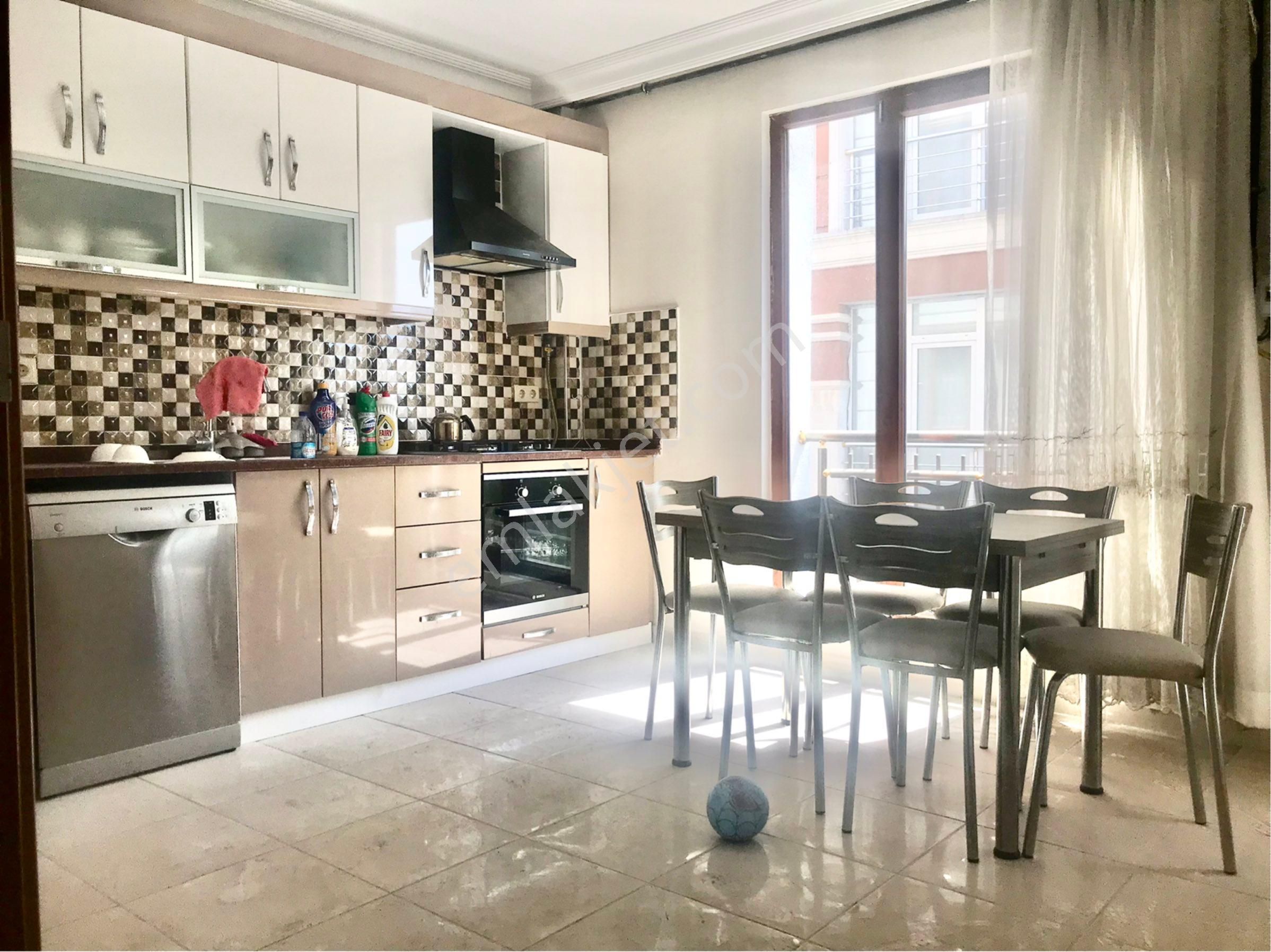 Beylikdüzü Gürpınarda Satlık 3+1 Ara Kat Daire