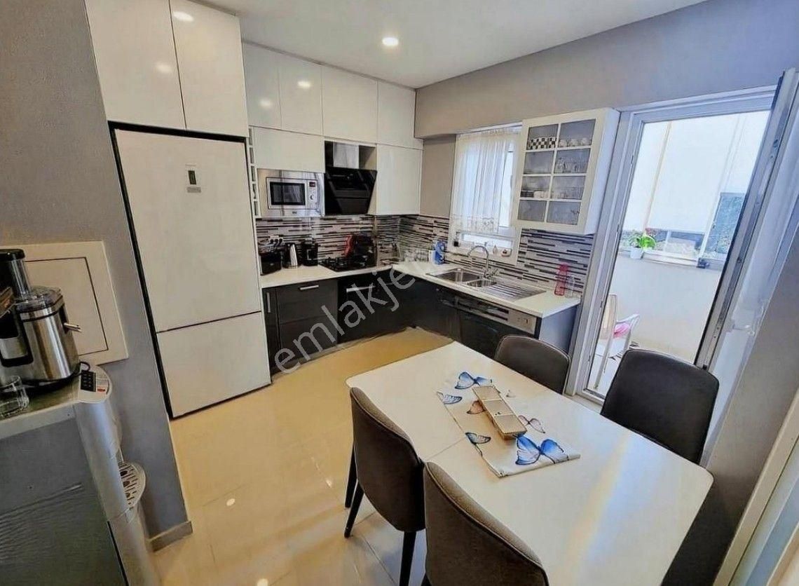 Eriş Emlak Dan Erenköy Minibüs Cad. 3+1 155m2 Balkonlu