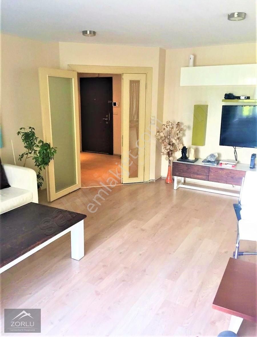 Zorlu Gayrimenkul'den Pandora Sokak'ta 2+1 Satılık İş Yeri