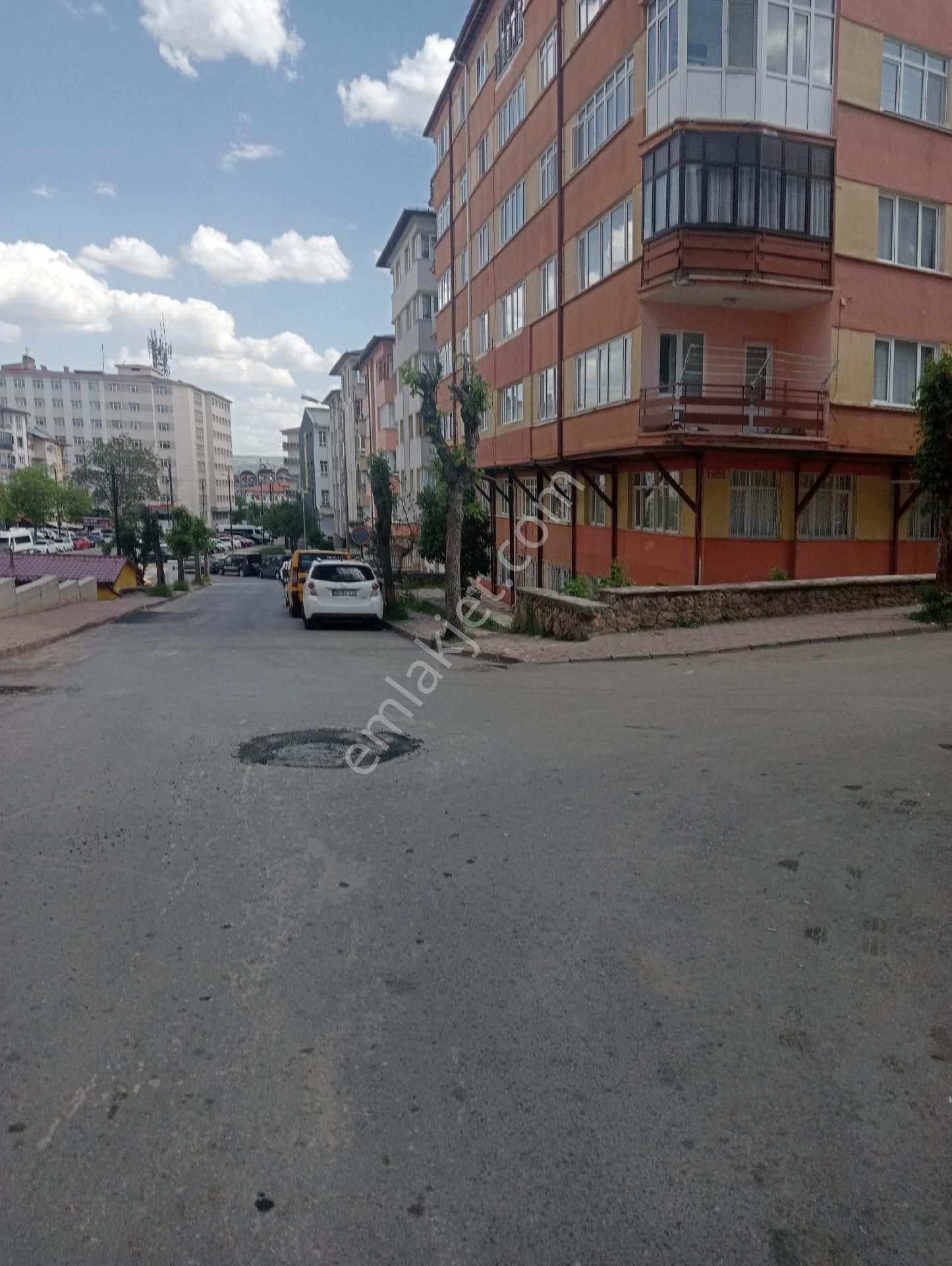 Mevlana Miting Alanı Yanında Satılık Daire