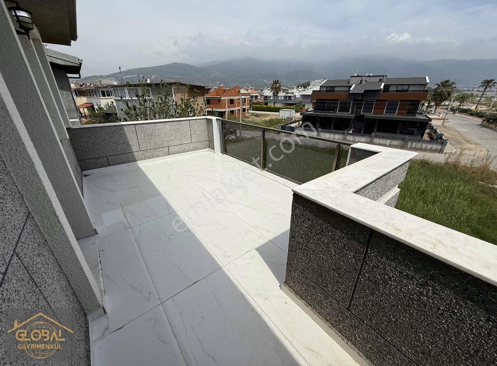 Global'den Denize 50m Havuzlu 3+1 Villa